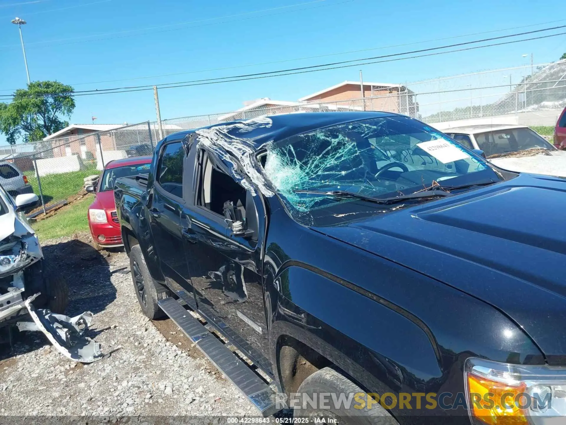 6 Photograph of a damaged car 1GTG5CEN3N1284313 GMC CANYON 2022