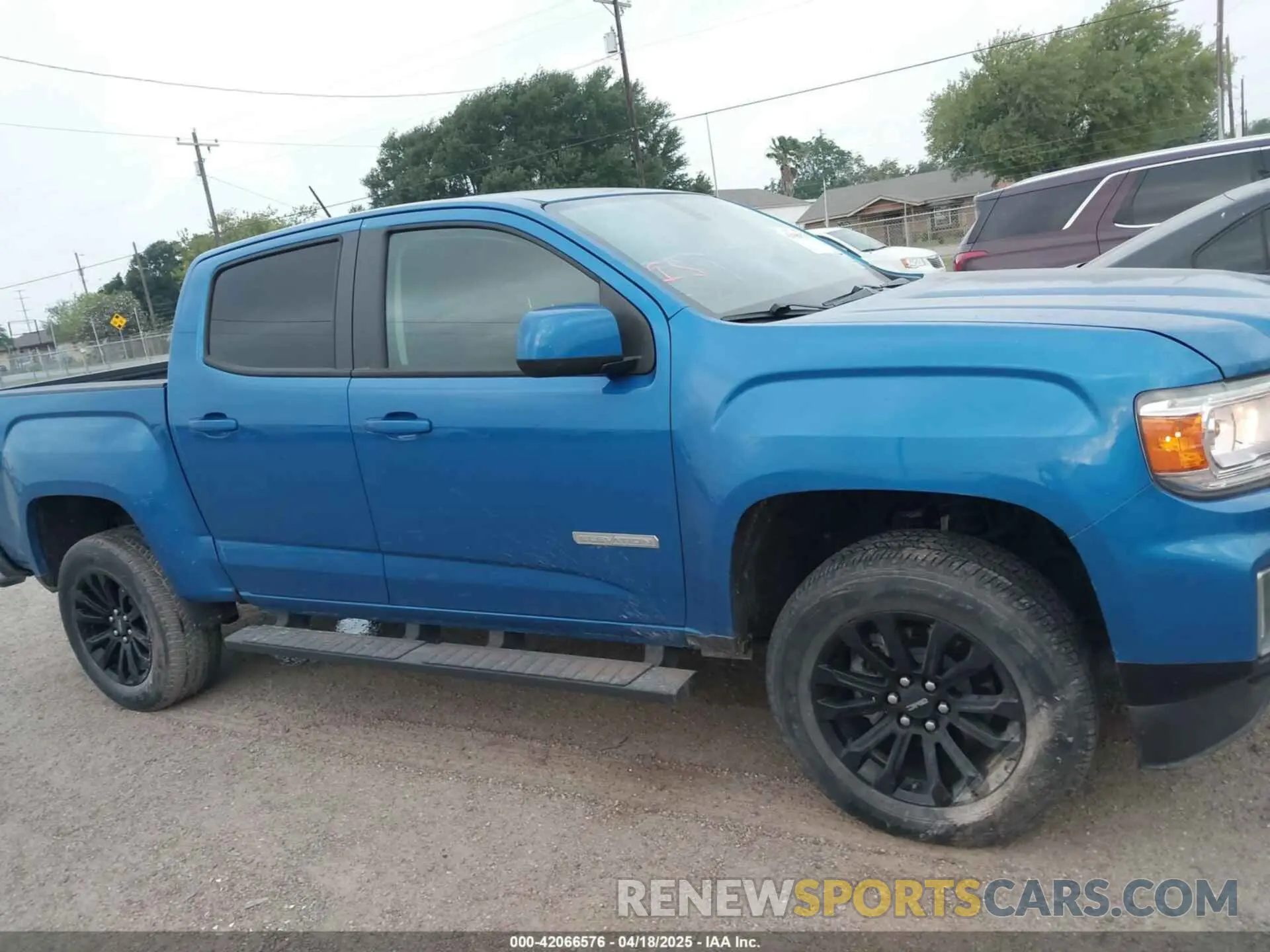 13 Photograph of a damaged car 1GTG5CEN4N1292484 GMC CANYON 2022