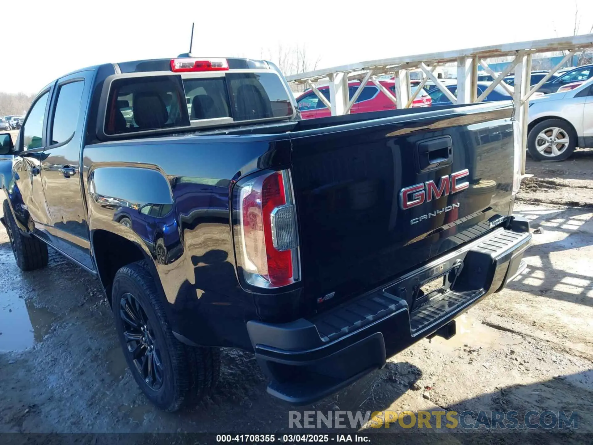 3 Photograph of a damaged car 1GTG5CEN5N1119458 GMC CANYON 2022