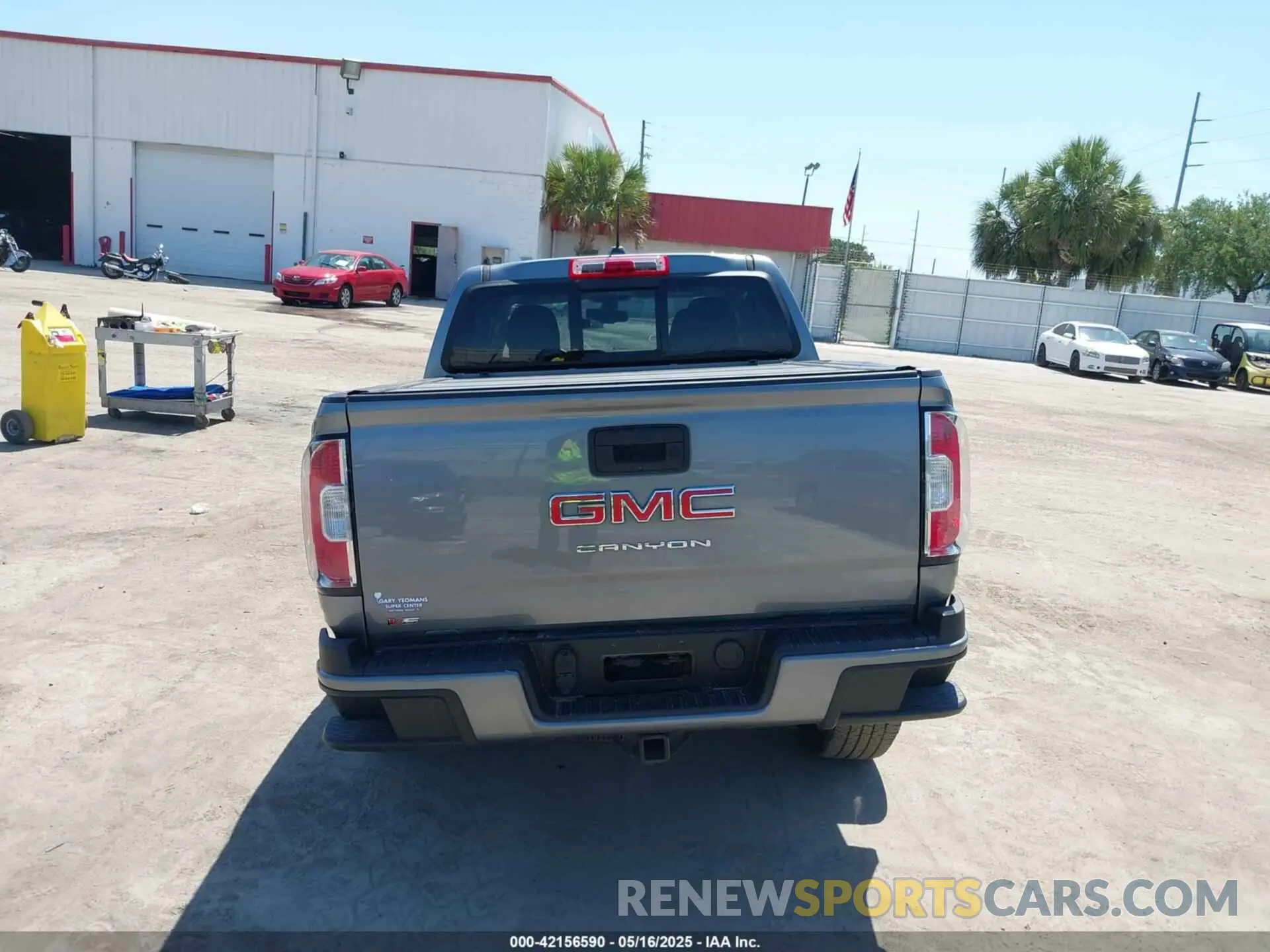 16 Photograph of a damaged car 1GTG5CEN6N1107190 GMC CANYON 2022