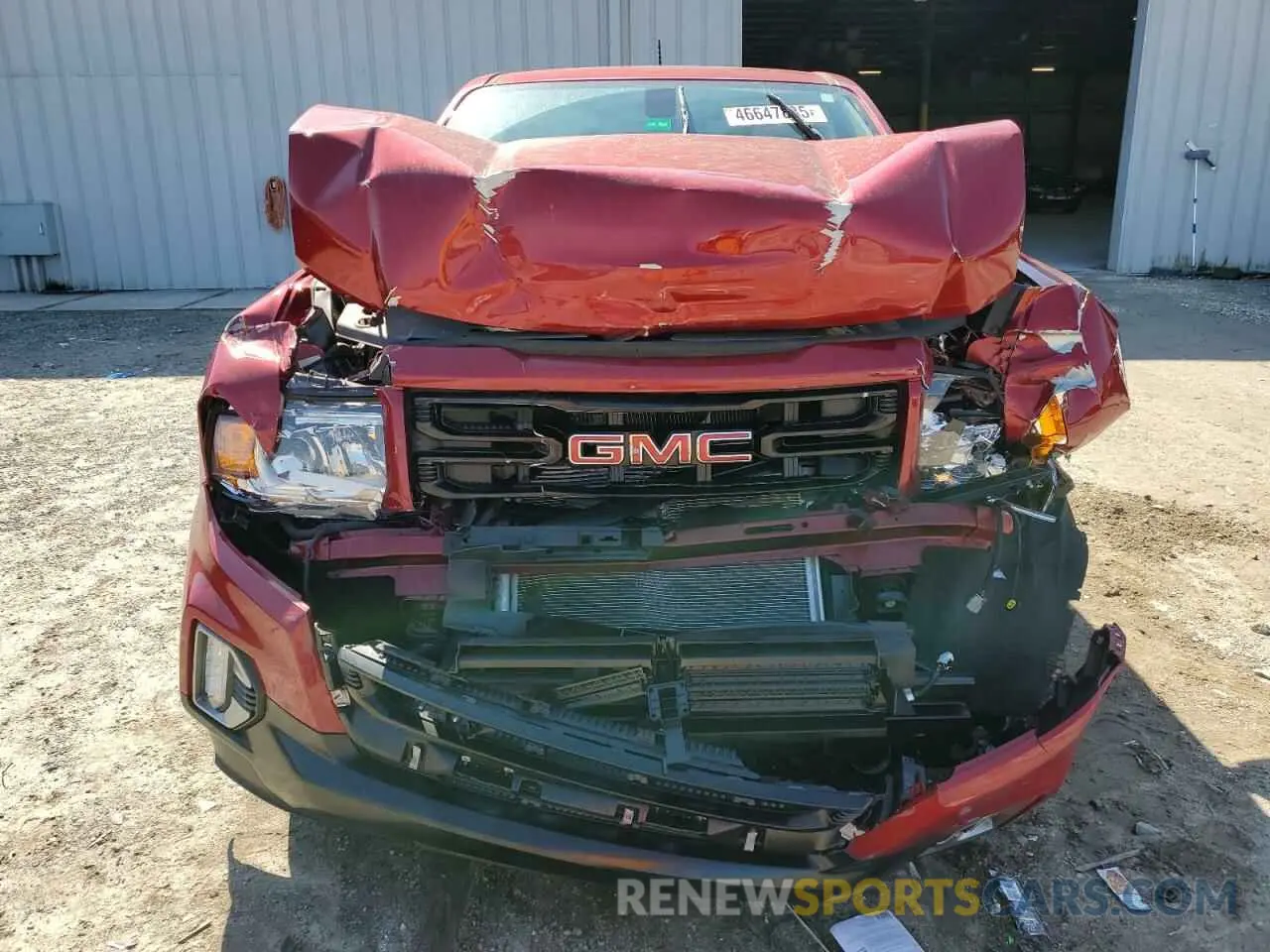 5 Photograph of a damaged car 1GTG5CENXN1117107 GMC CANYON 2022