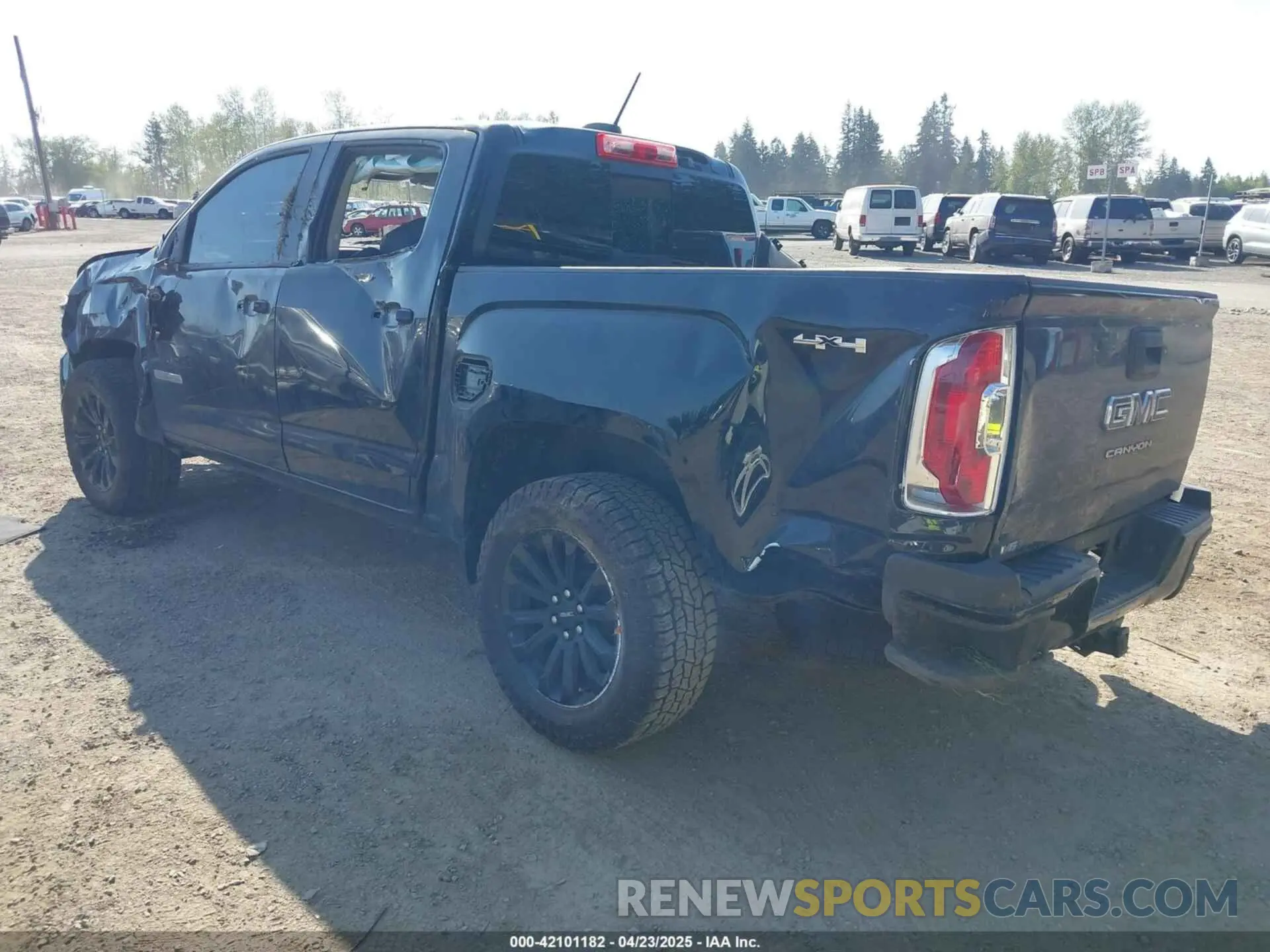 3 Photograph of a damaged car 1GTG6CEN1N1322229 GMC CANYON 2022