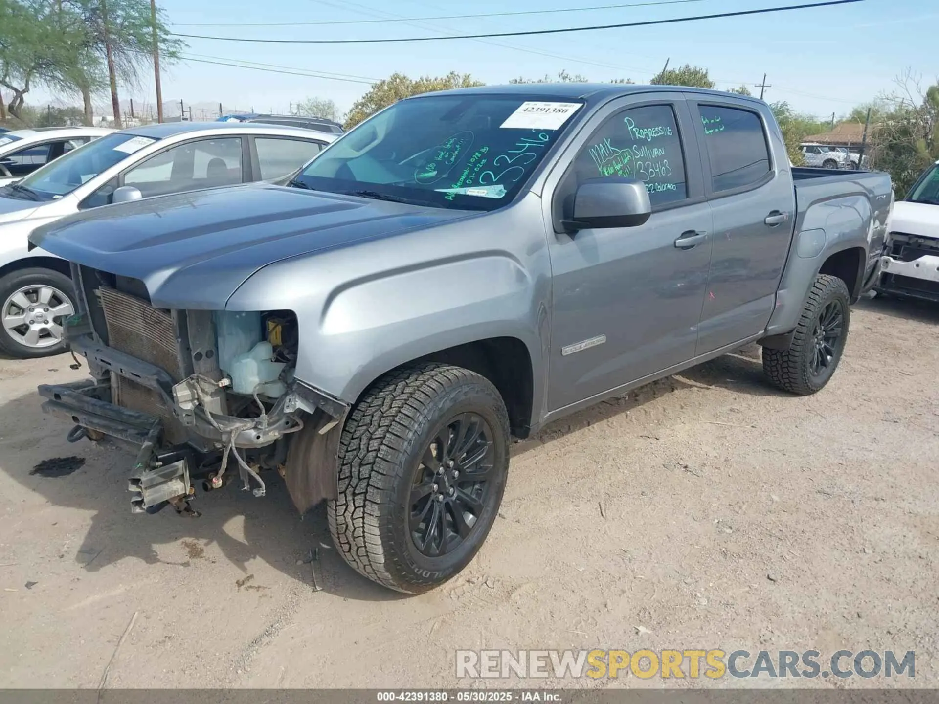 2 Photograph of a damaged car 1GTG6CEN3N1225923 GMC CANYON 2022