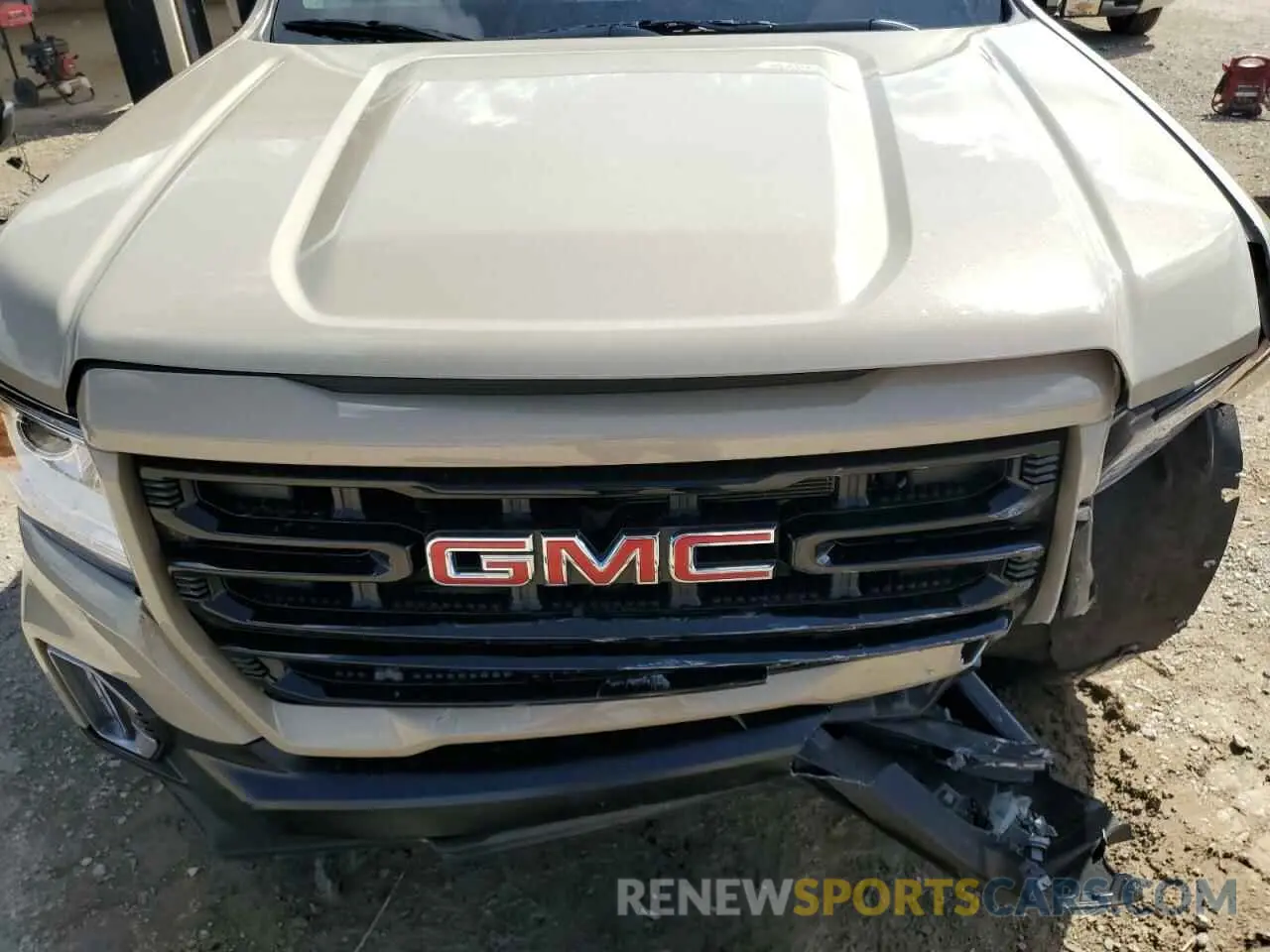 13 Photograph of a damaged car 1GTG6CEN3N1294420 GMC CANYON 2022