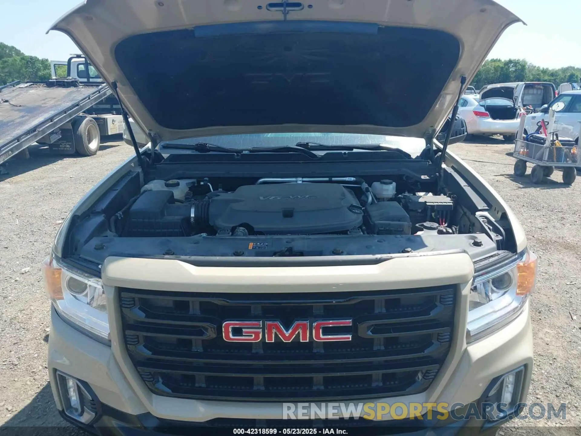 10 Photograph of a damaged car 1GTG6CEN7N1255314 GMC CANYON 2022