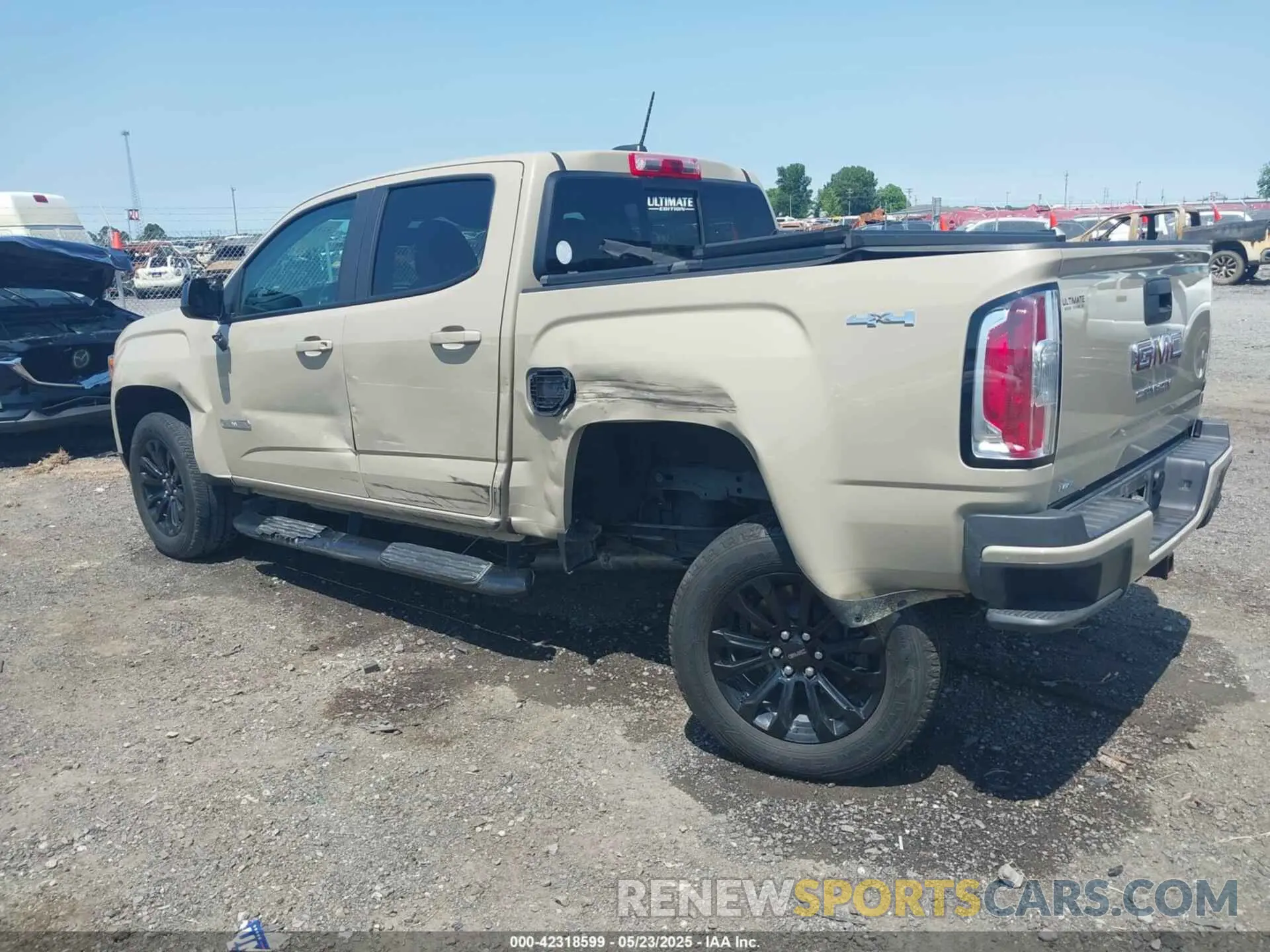 3 Photograph of a damaged car 1GTG6CEN7N1255314 GMC CANYON 2022