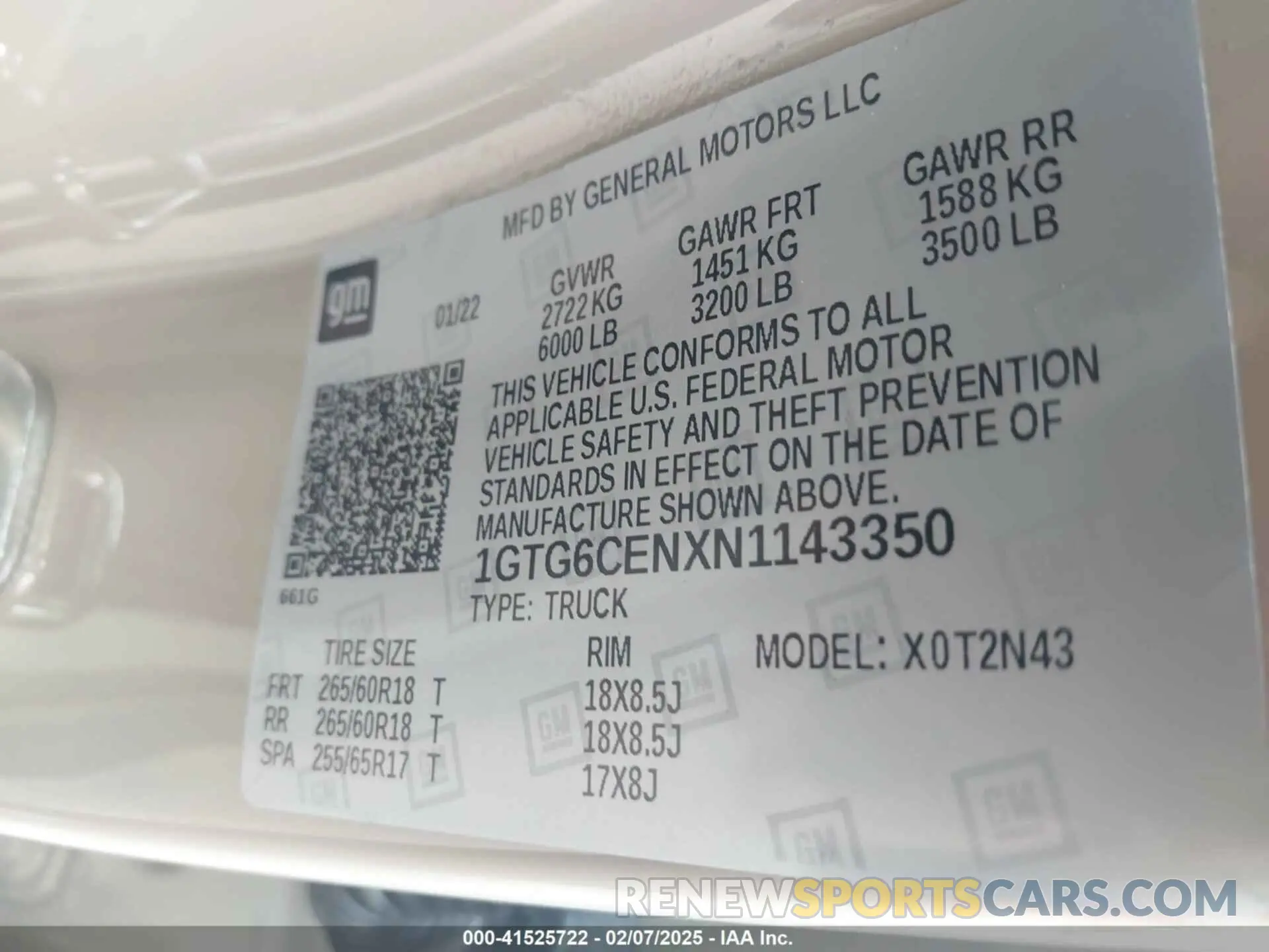 9 Photograph of a damaged car 1GTG6CENXN1143350 GMC CANYON 2022