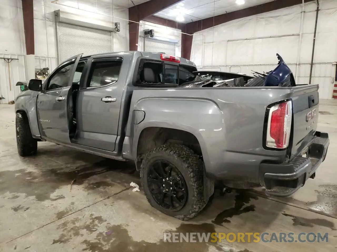 2 Photograph of a damaged car 1GTG6EEN2N1166102 GMC CANYON 2022