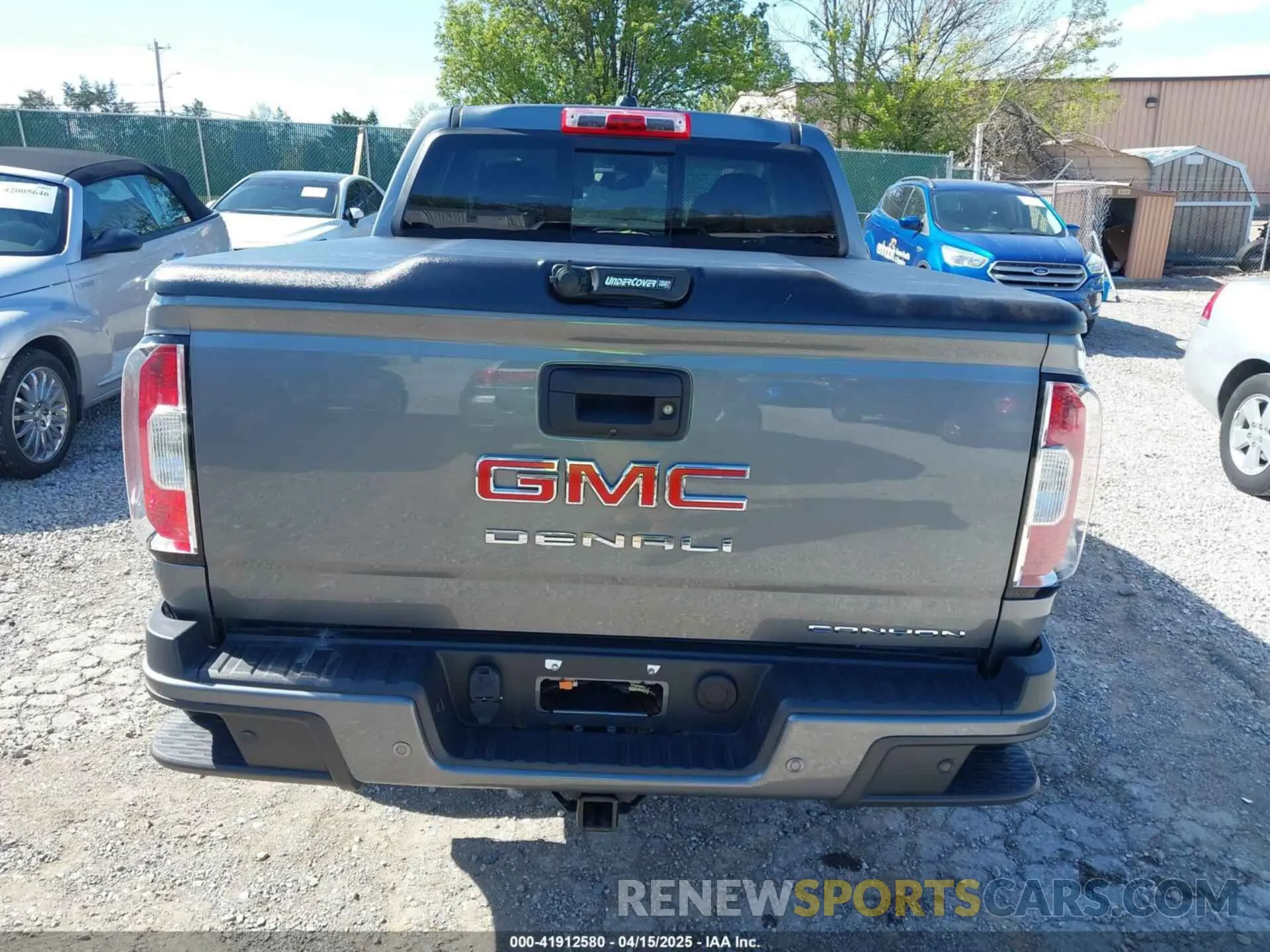 16 Photograph of a damaged car 1GTG6EEN9N1101957 GMC CANYON 2022