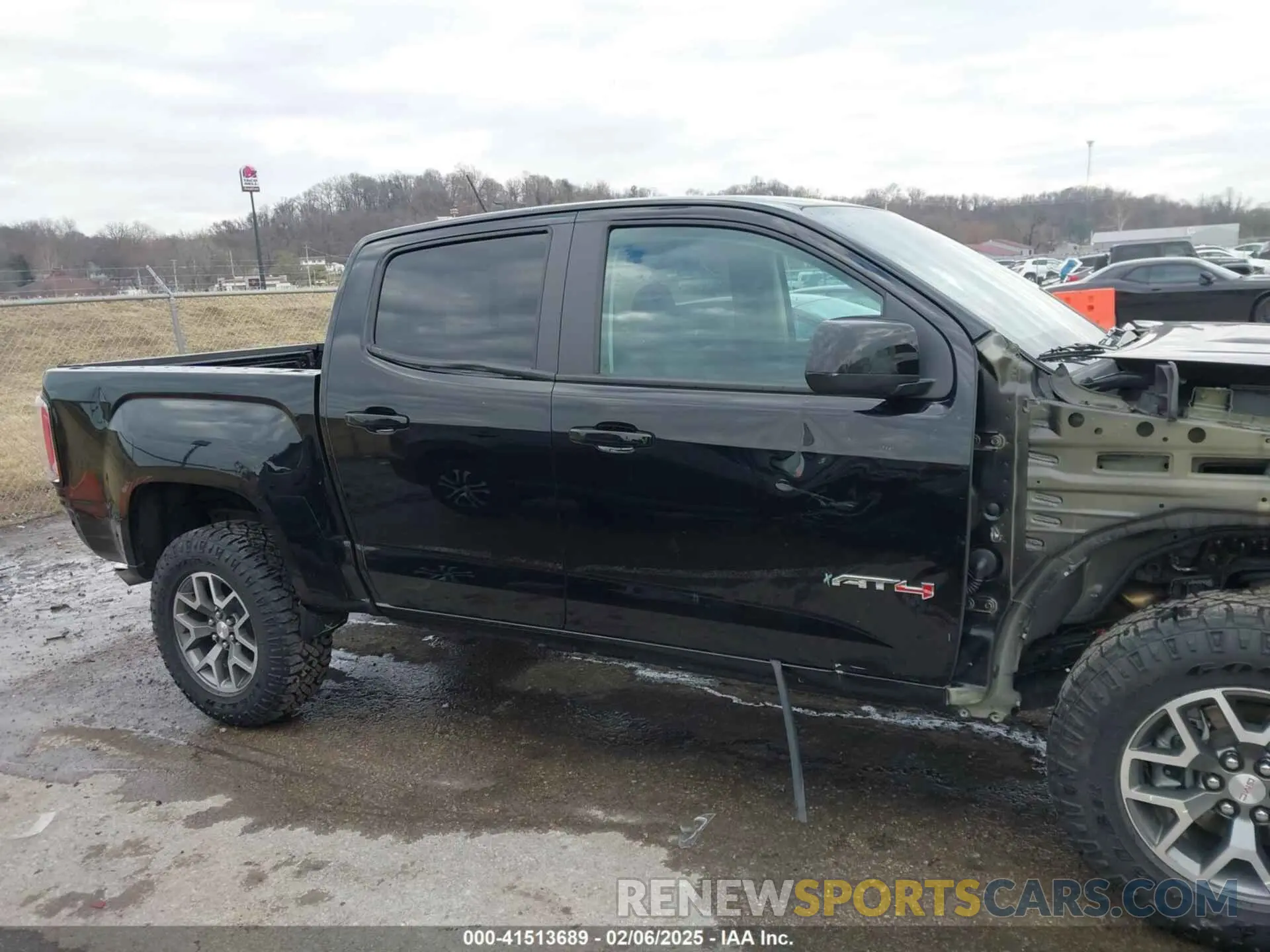 20 Photograph of a damaged car 1GTG6FEN0N1249453 GMC CANYON 2022