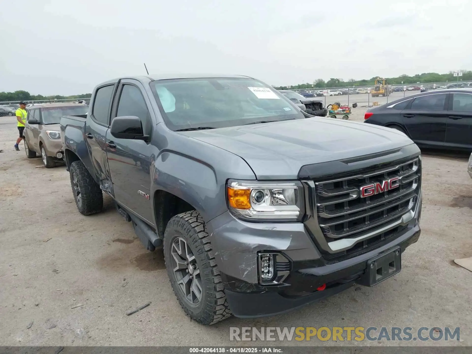 1 Photograph of a damaged car 1GTG6FEN1N1151760 GMC CANYON 2022