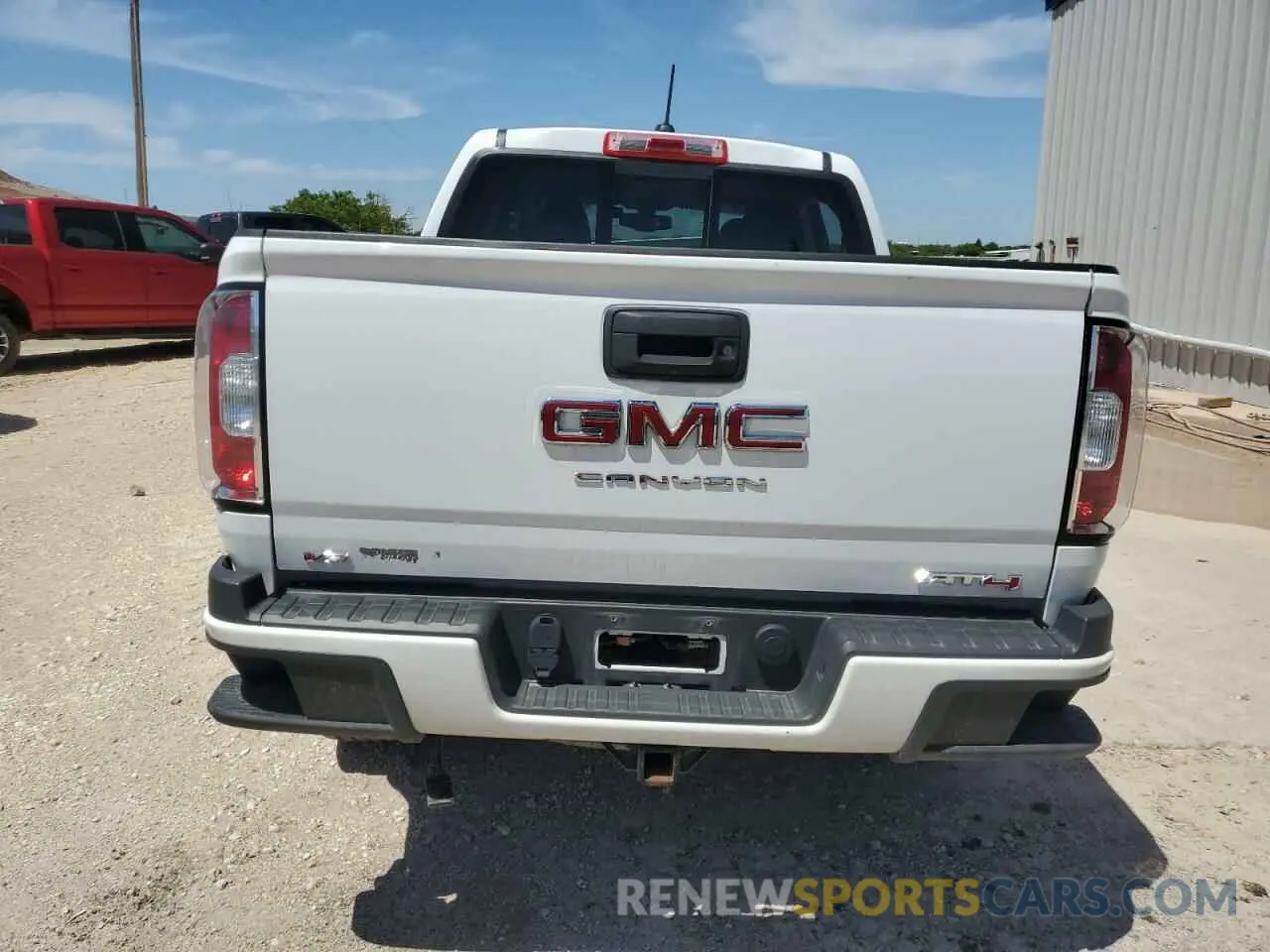6 Photograph of a damaged car 1GTG6FEN2N1210072 GMC CANYON 2022