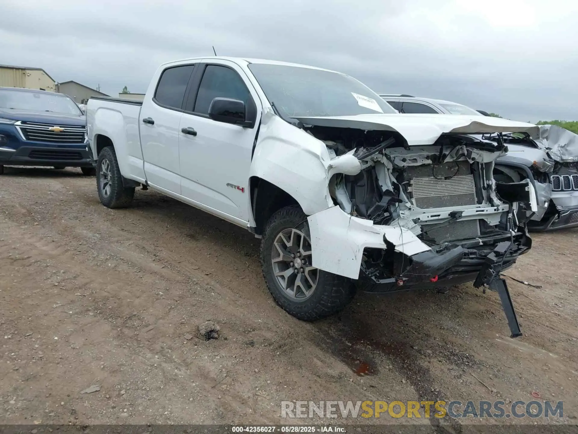 1 Photograph of a damaged car 1GTG6FEN3N1233800 GMC CANYON 2022