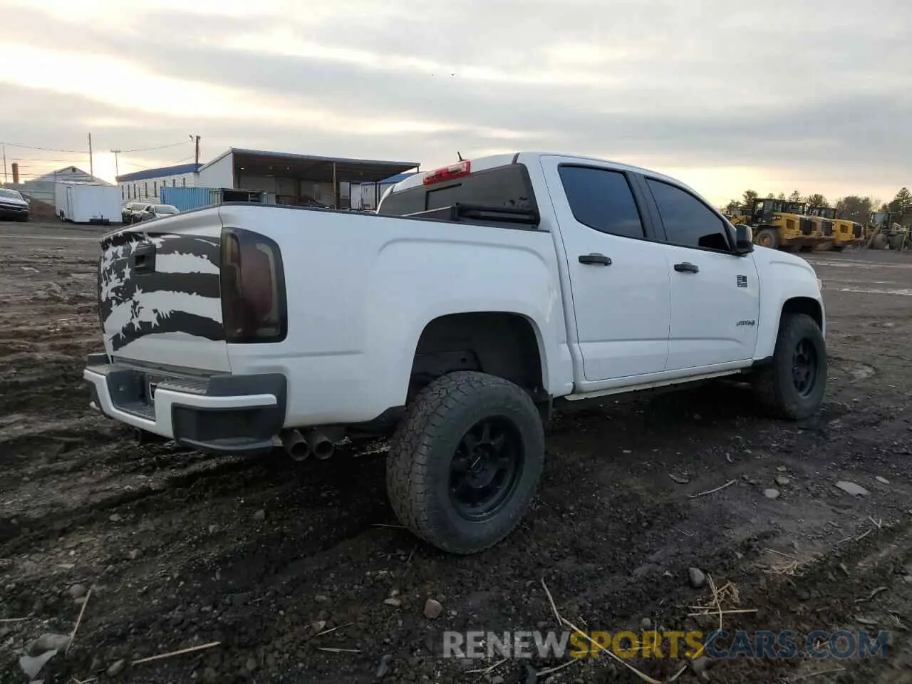 3 Photograph of a damaged car 1GTG6FEN3N1276940 GMC CANYON 2022