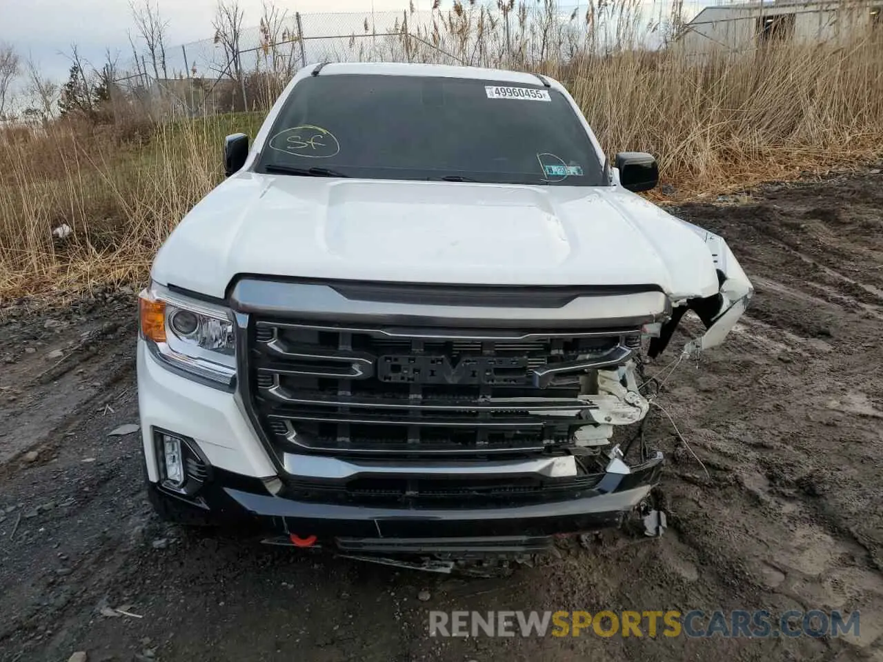 5 Photograph of a damaged car 1GTG6FEN3N1276940 GMC CANYON 2022
