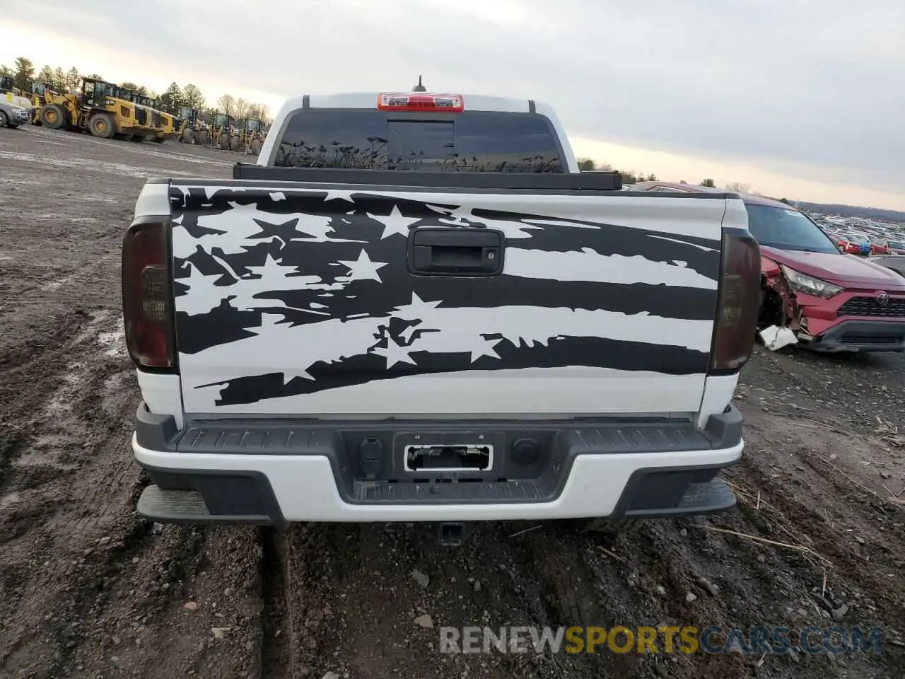 6 Photograph of a damaged car 1GTG6FEN3N1276940 GMC CANYON 2022