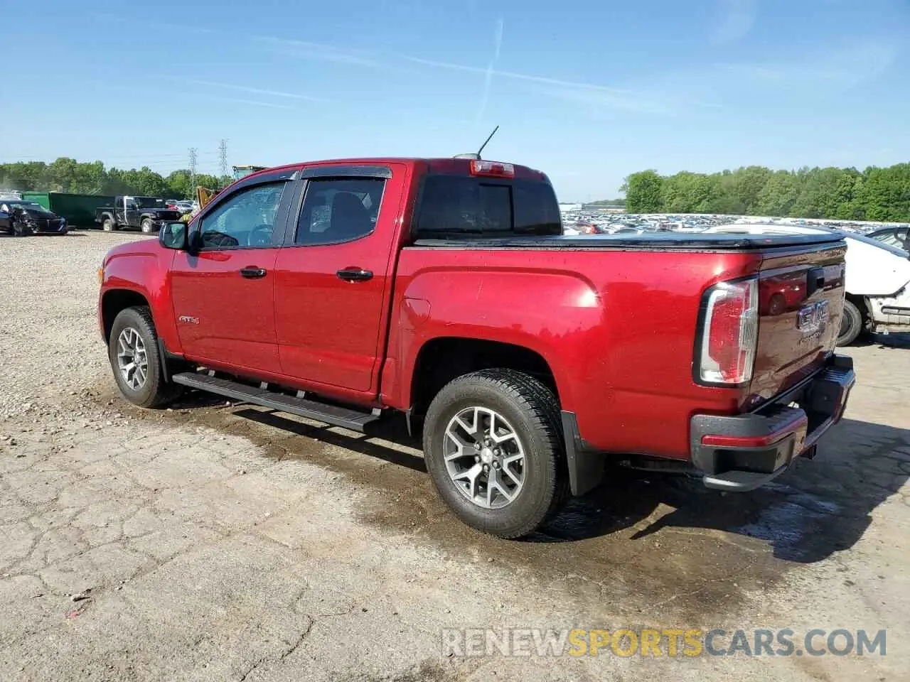 2 Photograph of a damaged car 1GTG6FEN5N1113612 GMC CANYON 2022
