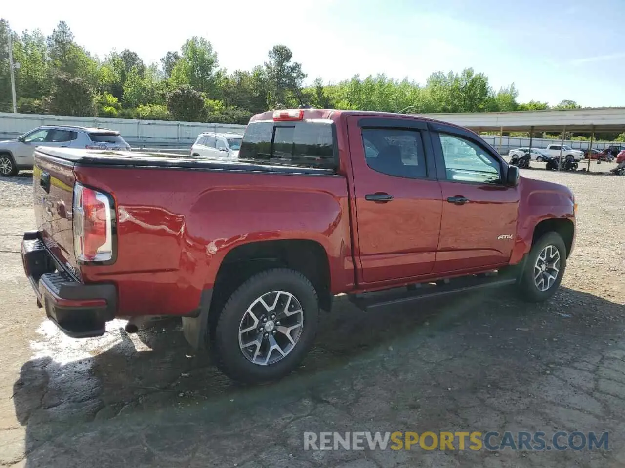 3 Photograph of a damaged car 1GTG6FEN5N1113612 GMC CANYON 2022
