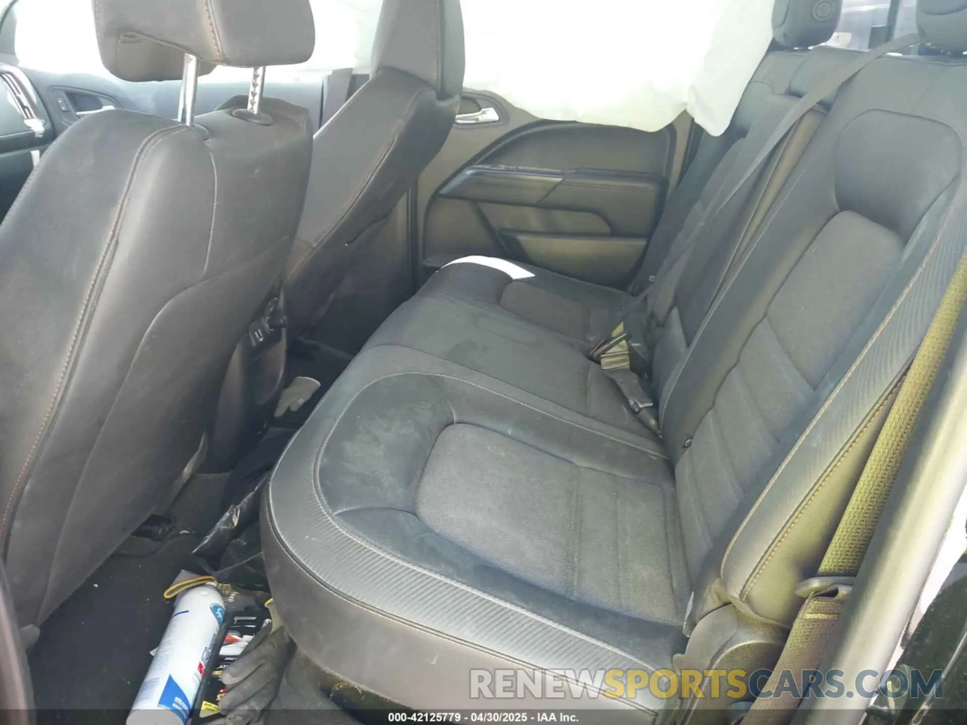 8 Photograph of a damaged car 1GTG6FEN5N1158498 GMC CANYON 2022