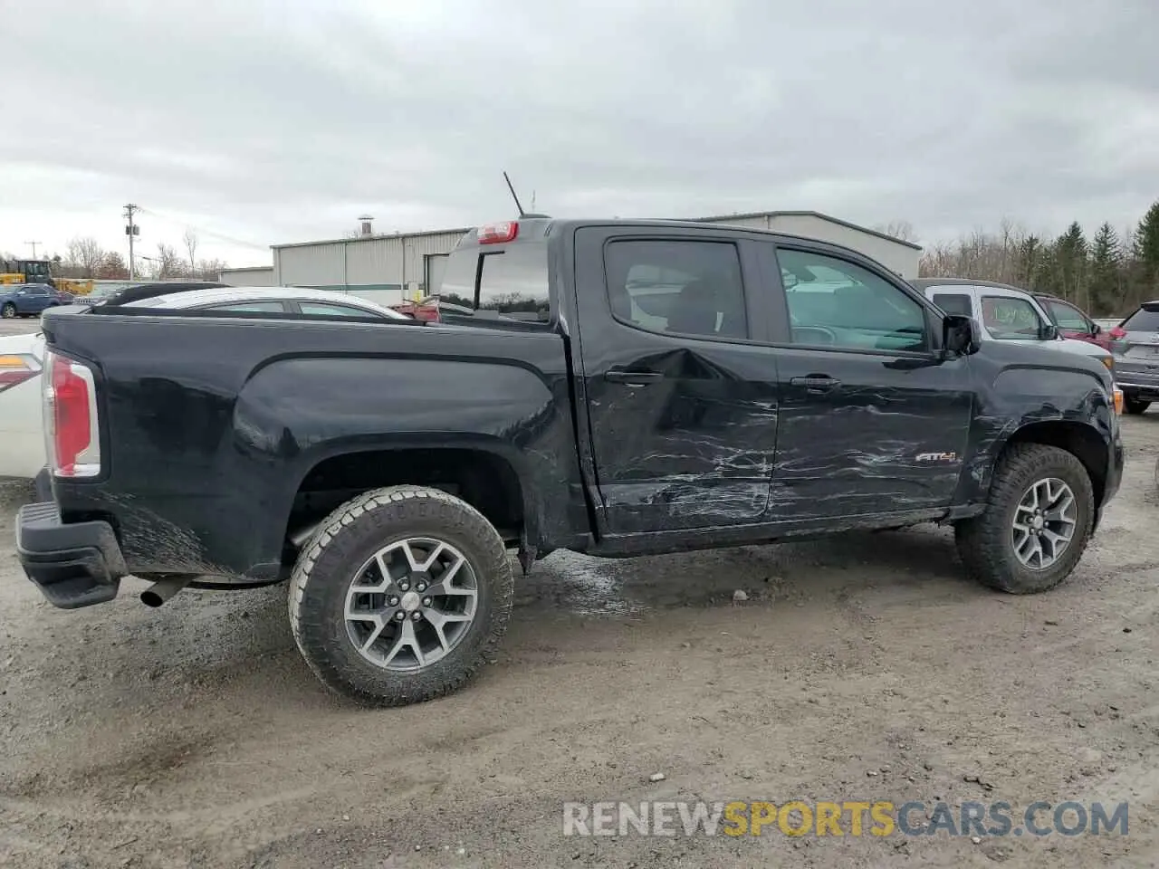 3 Photograph of a damaged car 1GTG6FEN5N1279158 GMC CANYON 2022