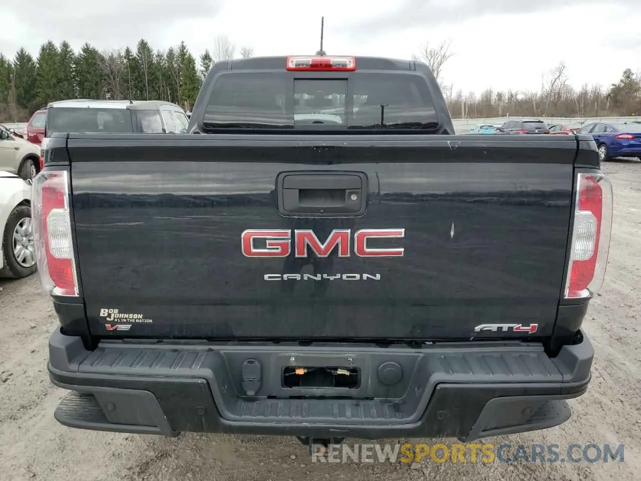 6 Photograph of a damaged car 1GTG6FEN5N1279158 GMC CANYON 2022