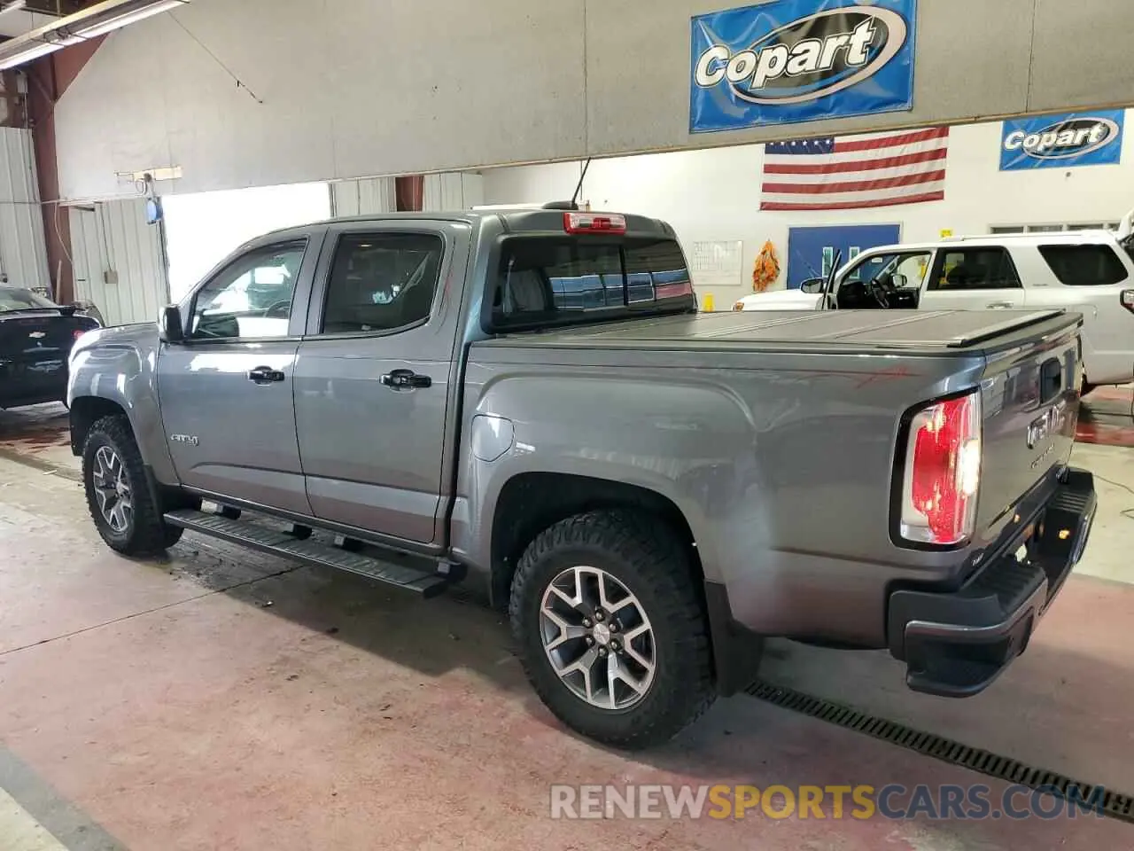 2 Photograph of a damaged car 1GTG6FEN7N1230317 GMC CANYON 2022