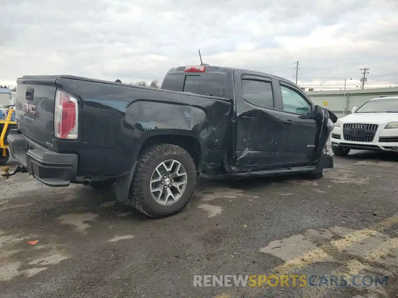 3 Photograph of a damaged car 1GTG6FEN7N1293630 GMC CANYON 2022