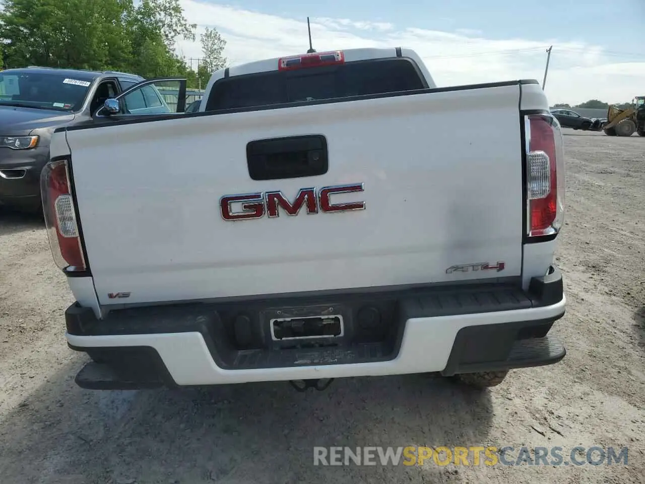 6 Photograph of a damaged car 1GTG6FENXN1155791 GMC CANYON 2022
