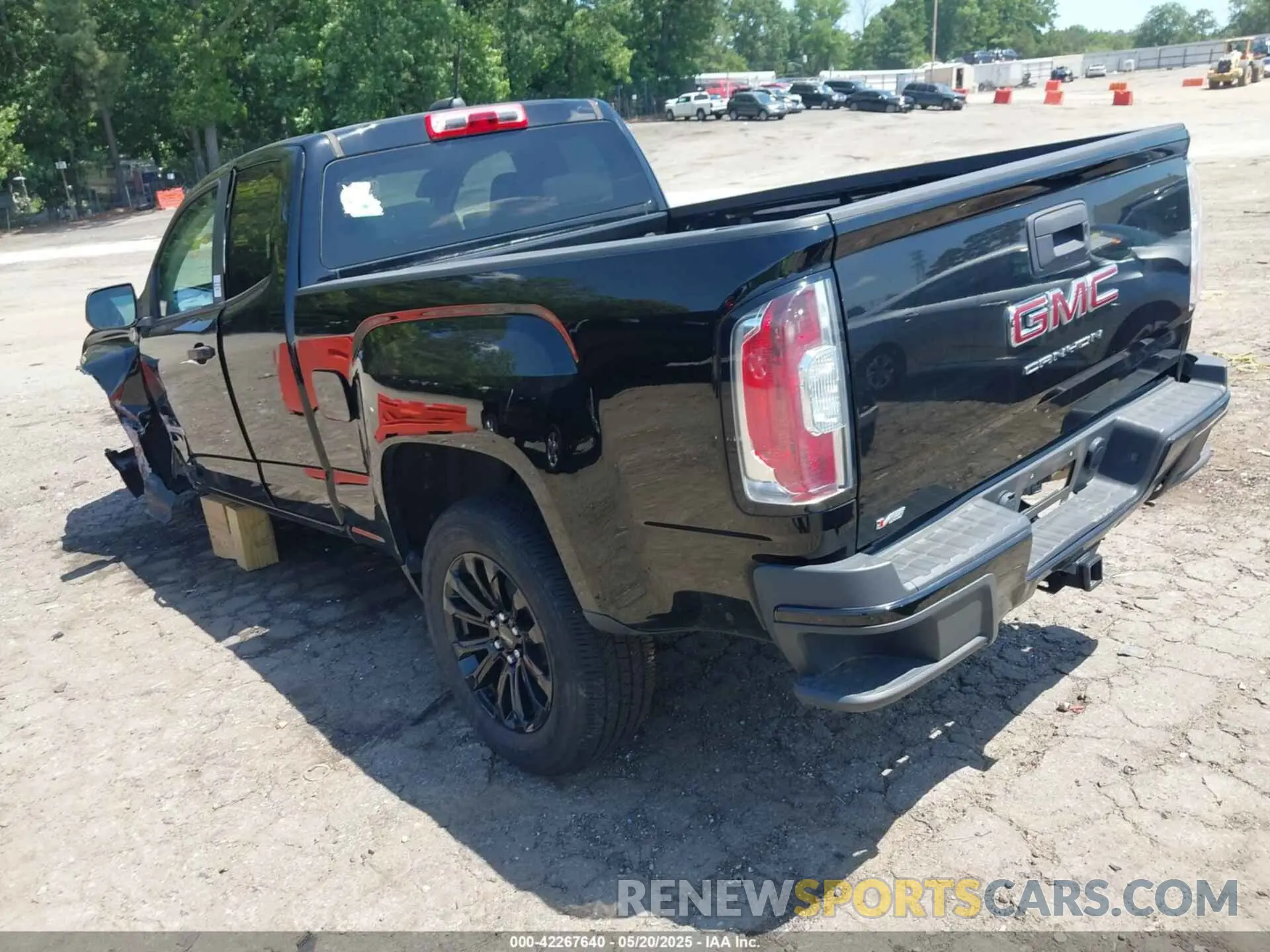 3 Photograph of a damaged car 1GTH5BEN1N1140855 GMC CANYON 2022