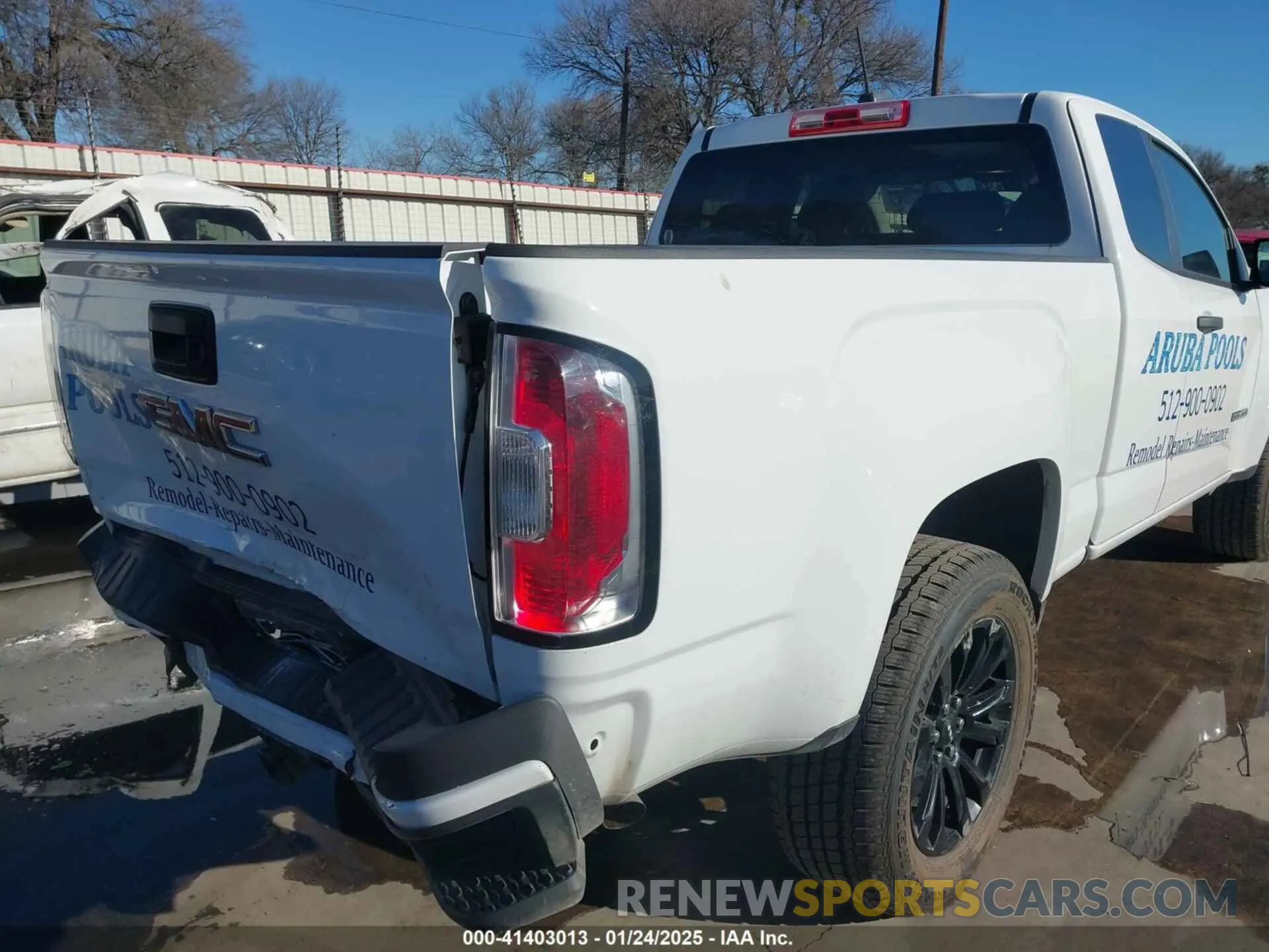 17 Photograph of a damaged car 1GTH5BENXN1203614 GMC CANYON 2022