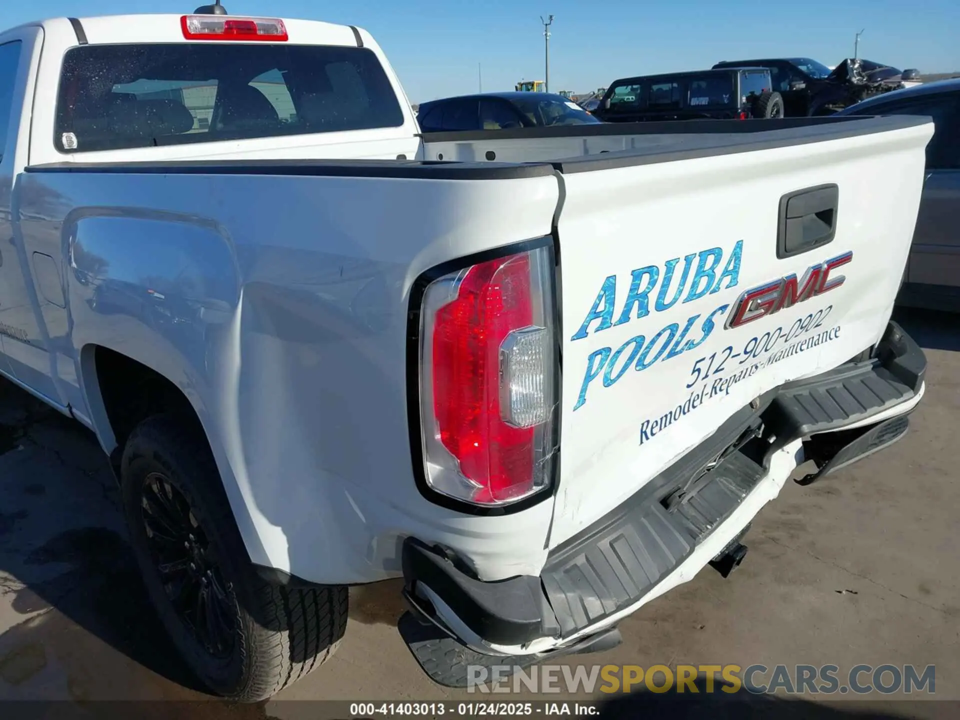 18 Photograph of a damaged car 1GTH5BENXN1203614 GMC CANYON 2022