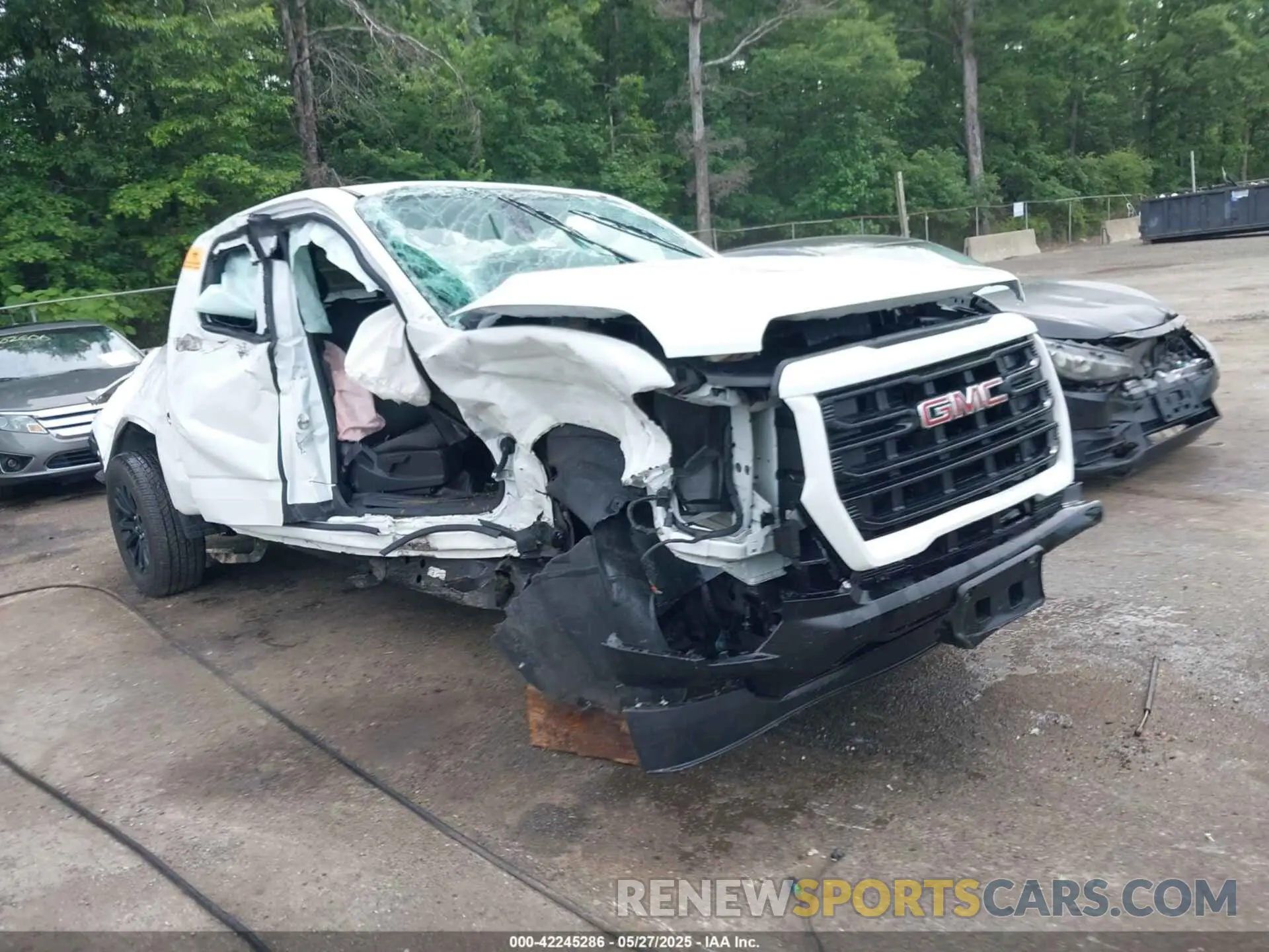 1 Photograph of a damaged car 1GTH5CEA2N1321630 GMC CANYON 2022