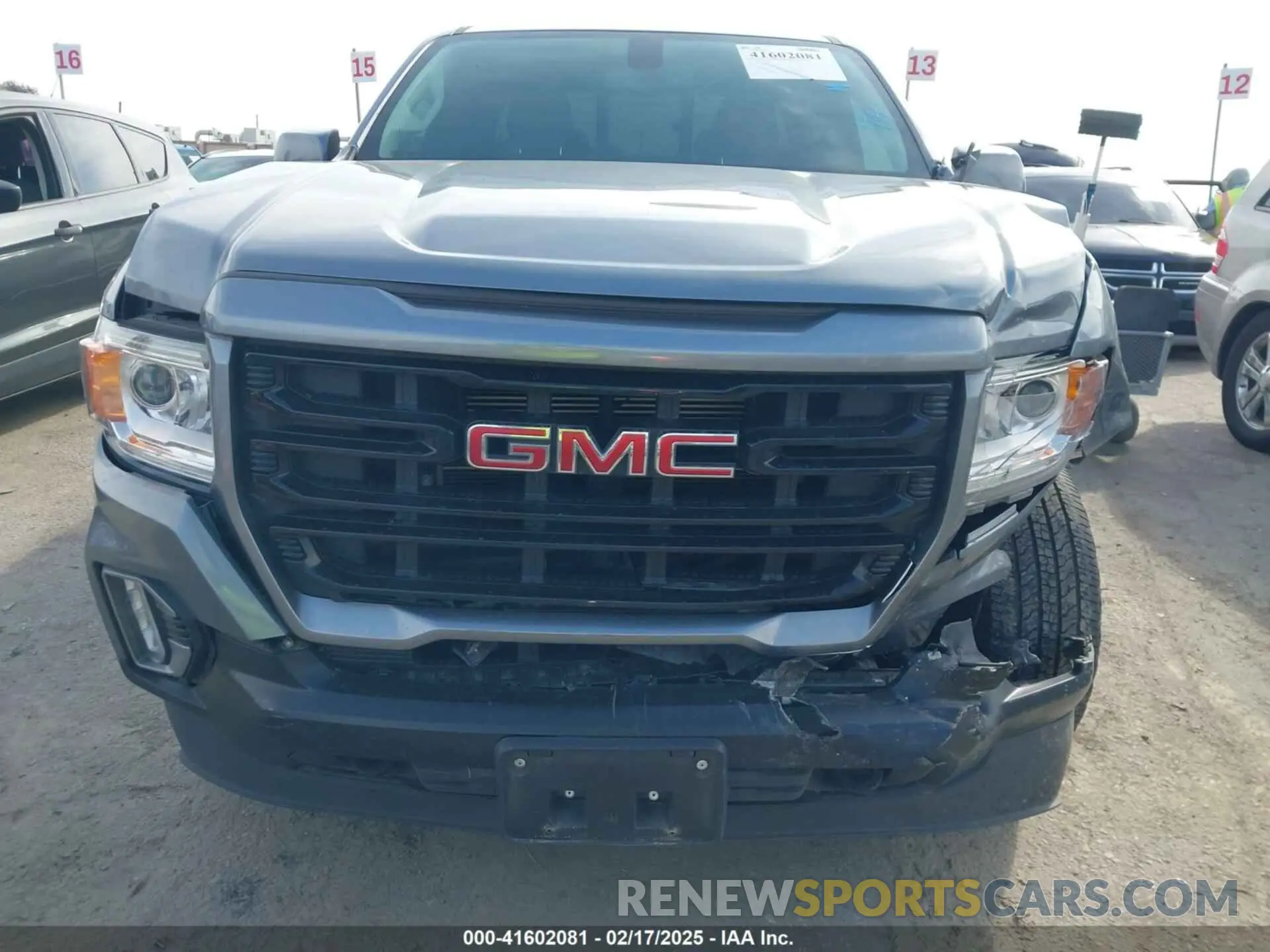12 Photograph of a damaged car 1GTH5CEN2N1277034 GMC CANYON 2022