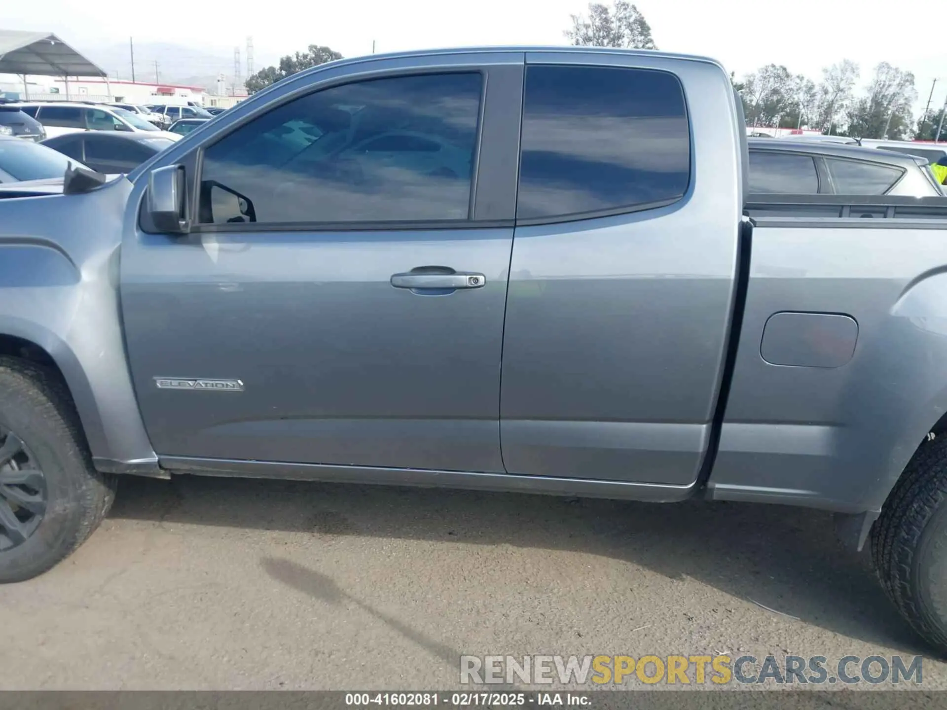 14 Photograph of a damaged car 1GTH5CEN2N1277034 GMC CANYON 2022