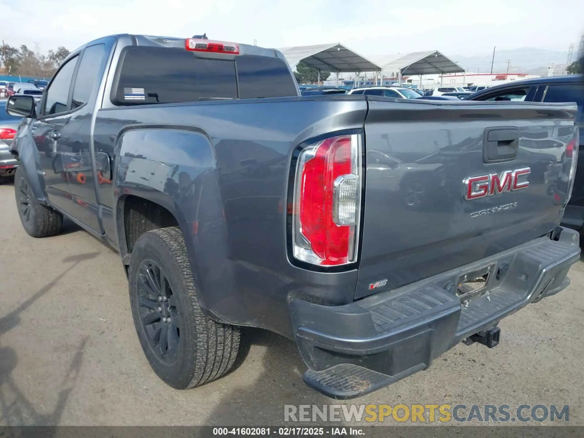 3 Photograph of a damaged car 1GTH5CEN2N1277034 GMC CANYON 2022