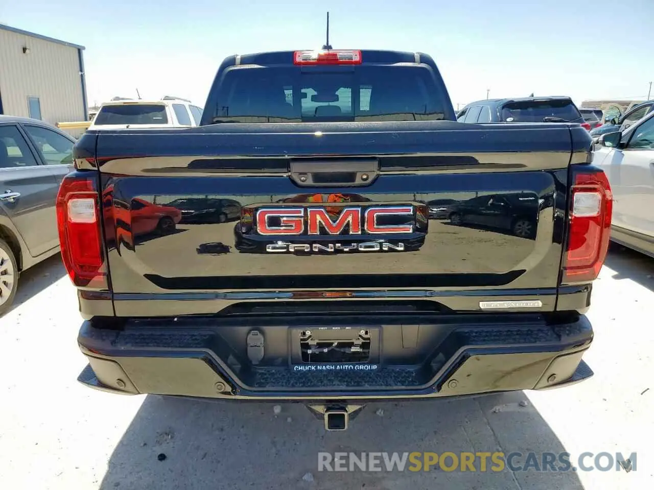 6 Photograph of a damaged car 1GTP5BEK0P1216375 GMC CANYON 2023