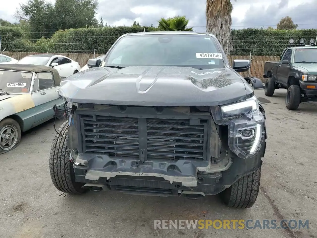 5 Photograph of a damaged car 1GTP5BEK8P1195517 GMC CANYON 2023
