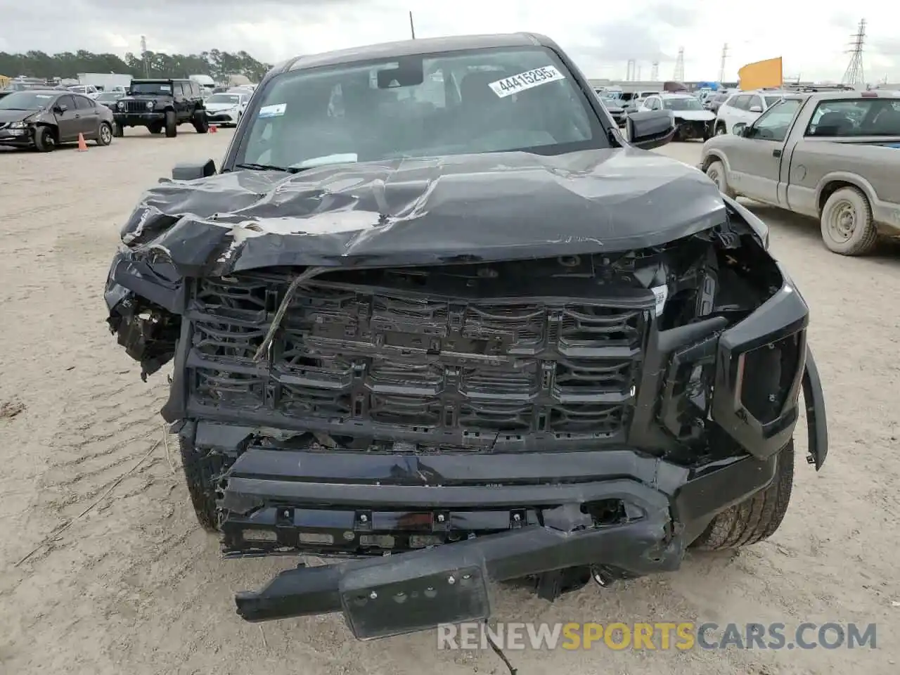 5 Photograph of a damaged car 1GTP6BEK4P1194765 GMC CANYON 2023