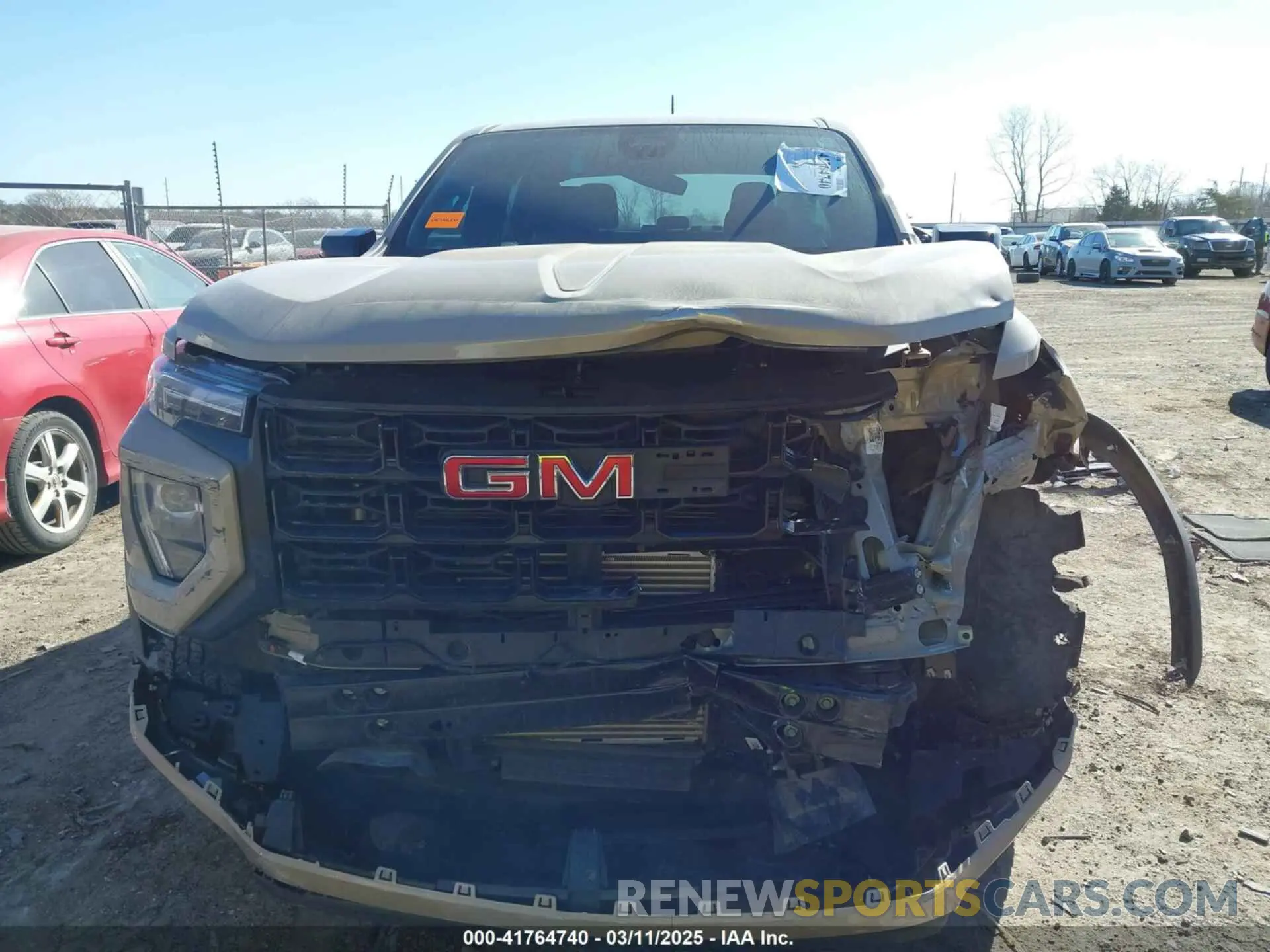 13 Photograph of a damaged car 1GTP6BEK5P1263088 GMC CANYON 2023