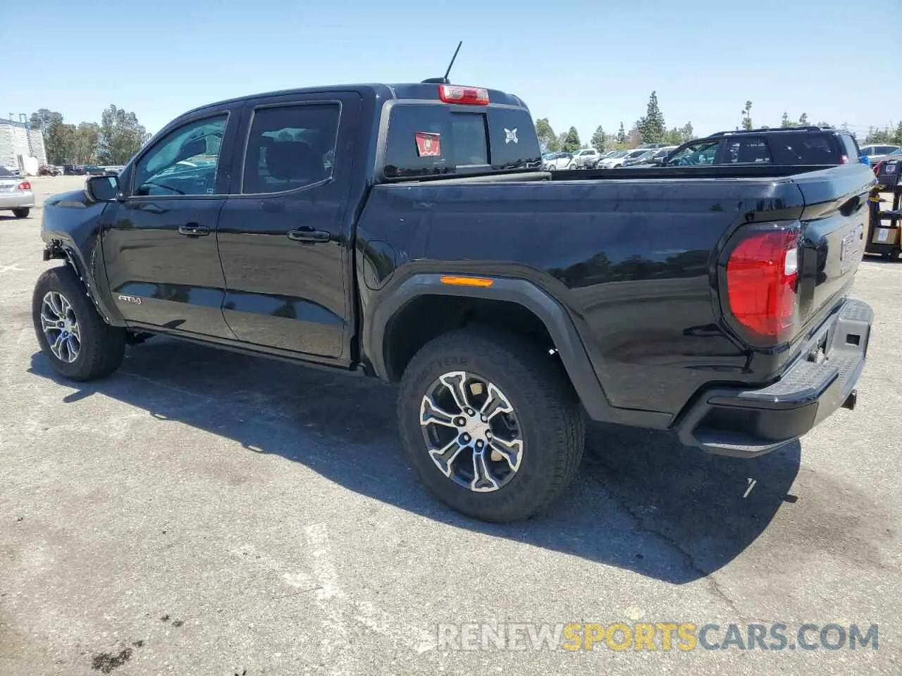 2 Photograph of a damaged car 1GTP6DEK8P1268779 GMC CANYON 2023