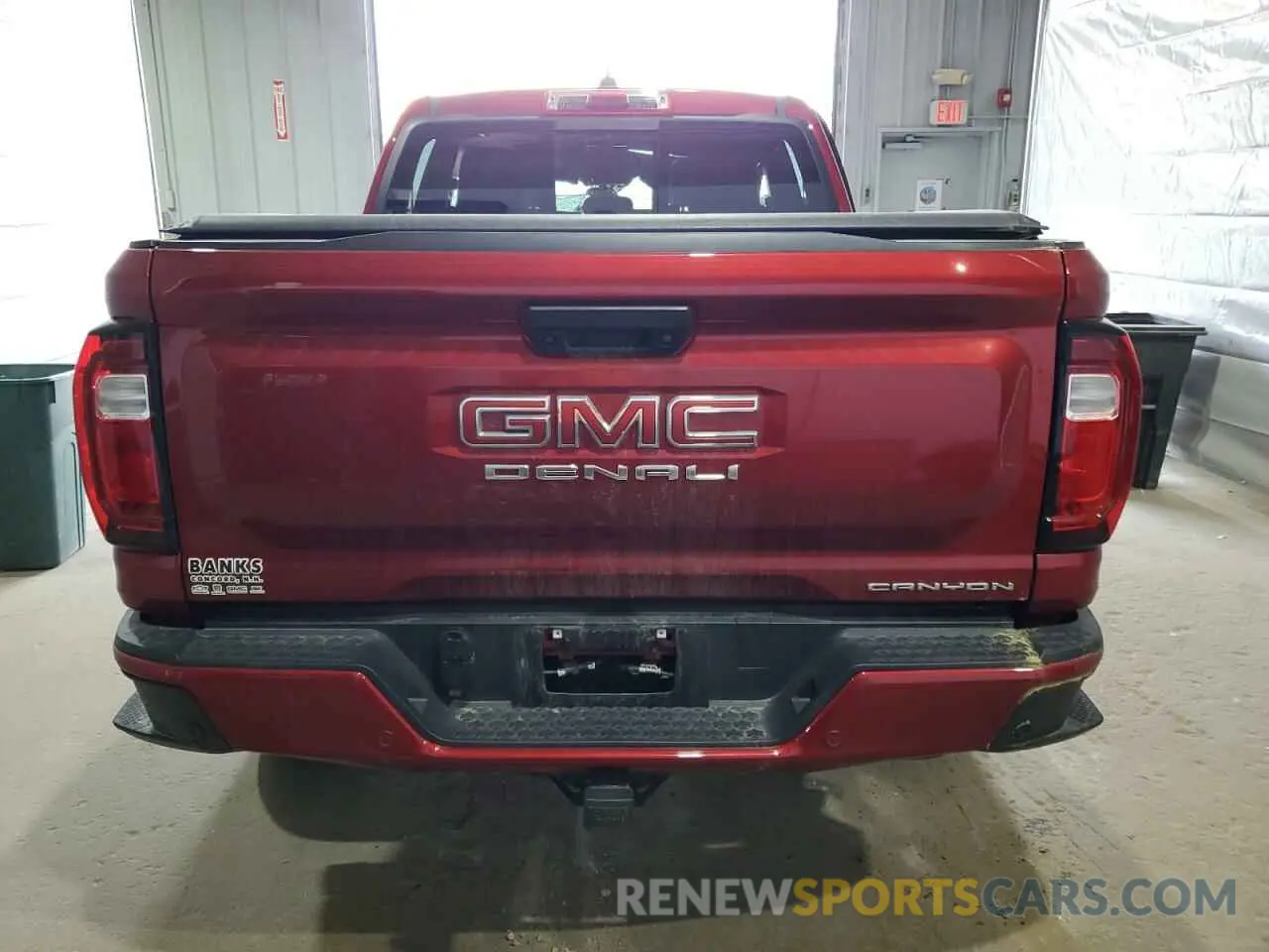 6 Photograph of a damaged car 1GTP6FEK4P1257662 GMC CANYON 2023