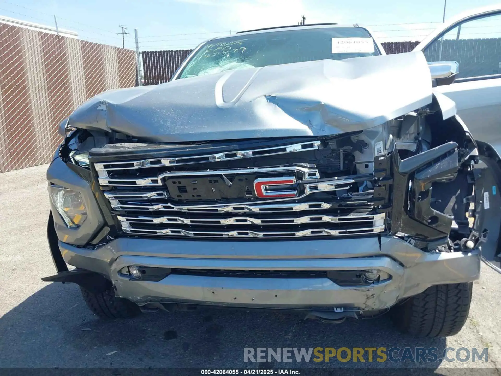 6 Photograph of a damaged car 1GTP6FEK7P1145499 GMC CANYON 2023
