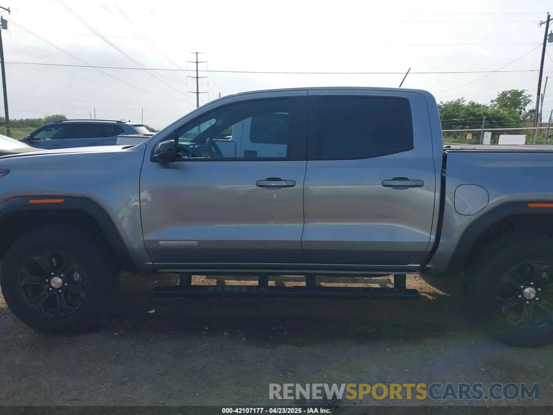 15 Photograph of a damaged car 1GTP5BEK0R1221885 GMC CANYON 2024