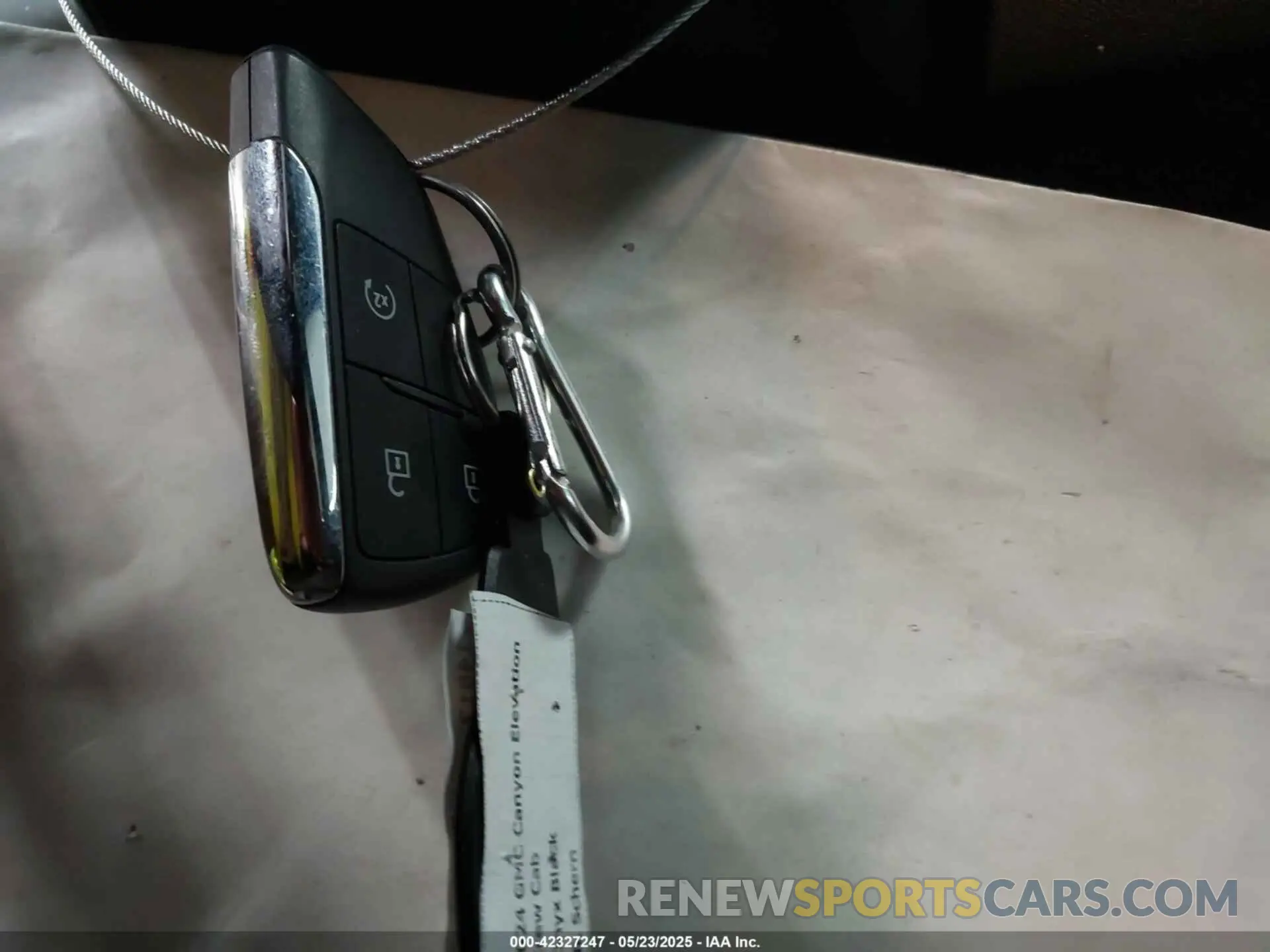11 Photograph of a damaged car 1GTP5BEK1R1256905 GMC CANYON 2024