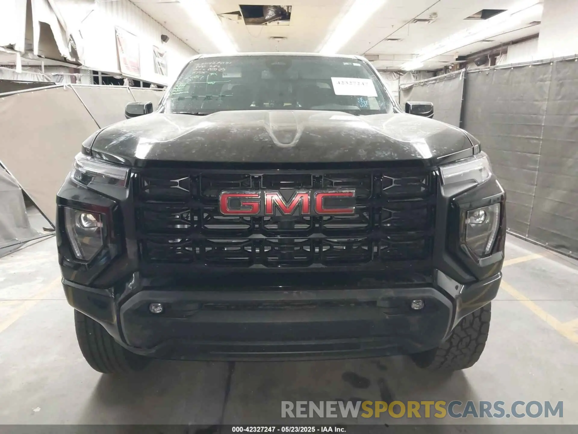 12 Photograph of a damaged car 1GTP5BEK1R1256905 GMC CANYON 2024