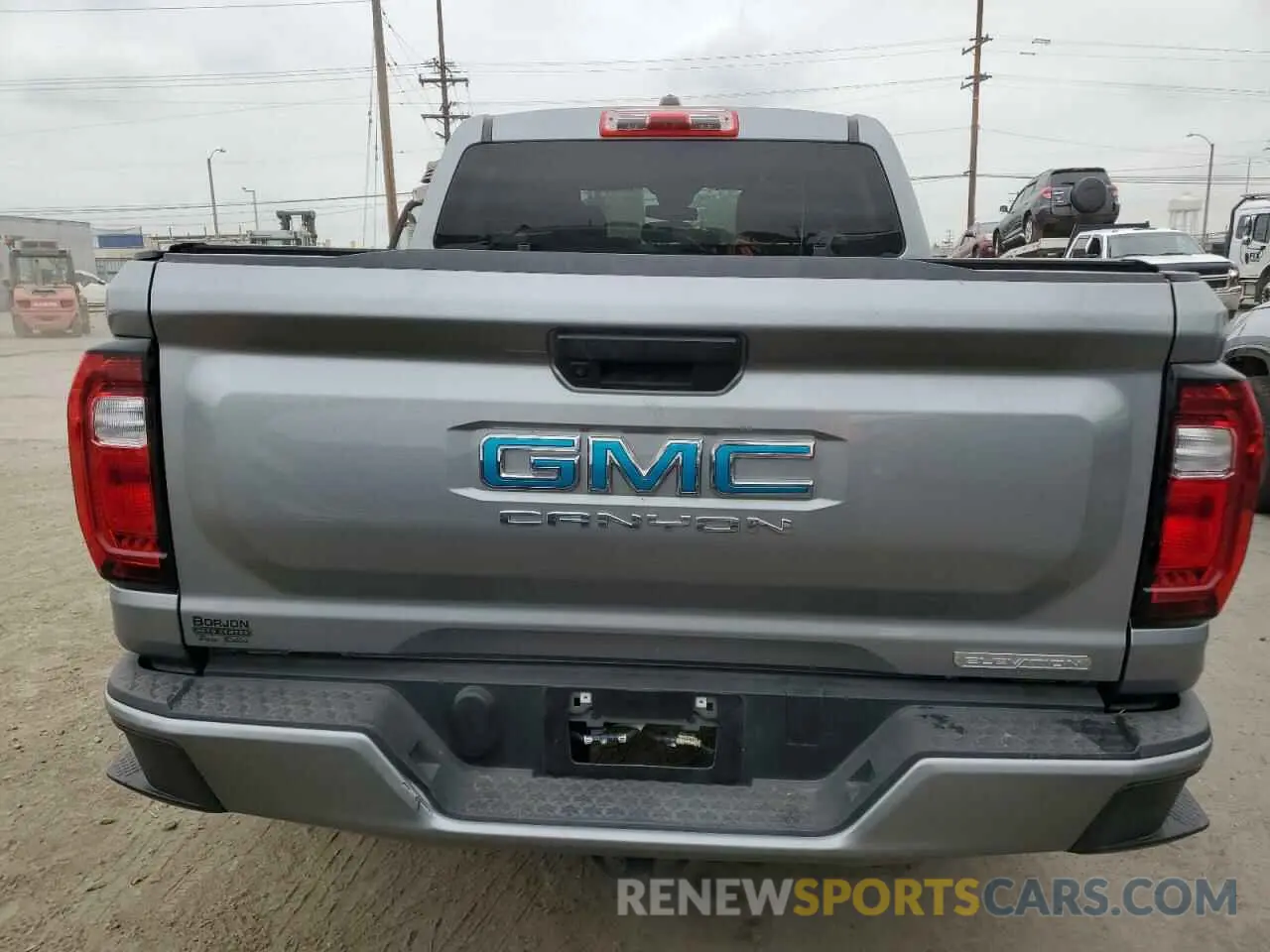 6 Photograph of a damaged car 1GTP5BEK5R1144057 GMC CANYON 2024