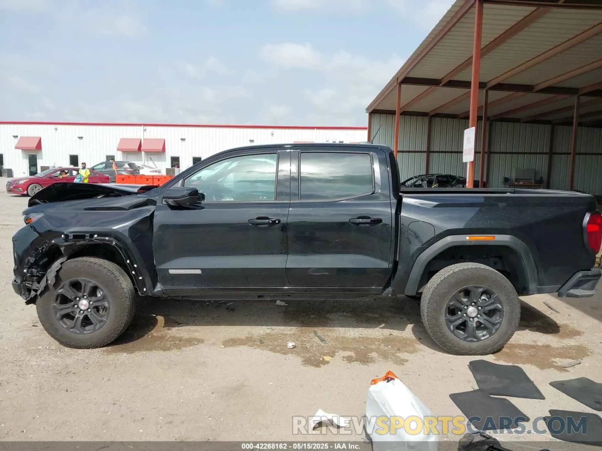 14 Photograph of a damaged car 1GTP5BEK6R1186012 GMC CANYON 2024