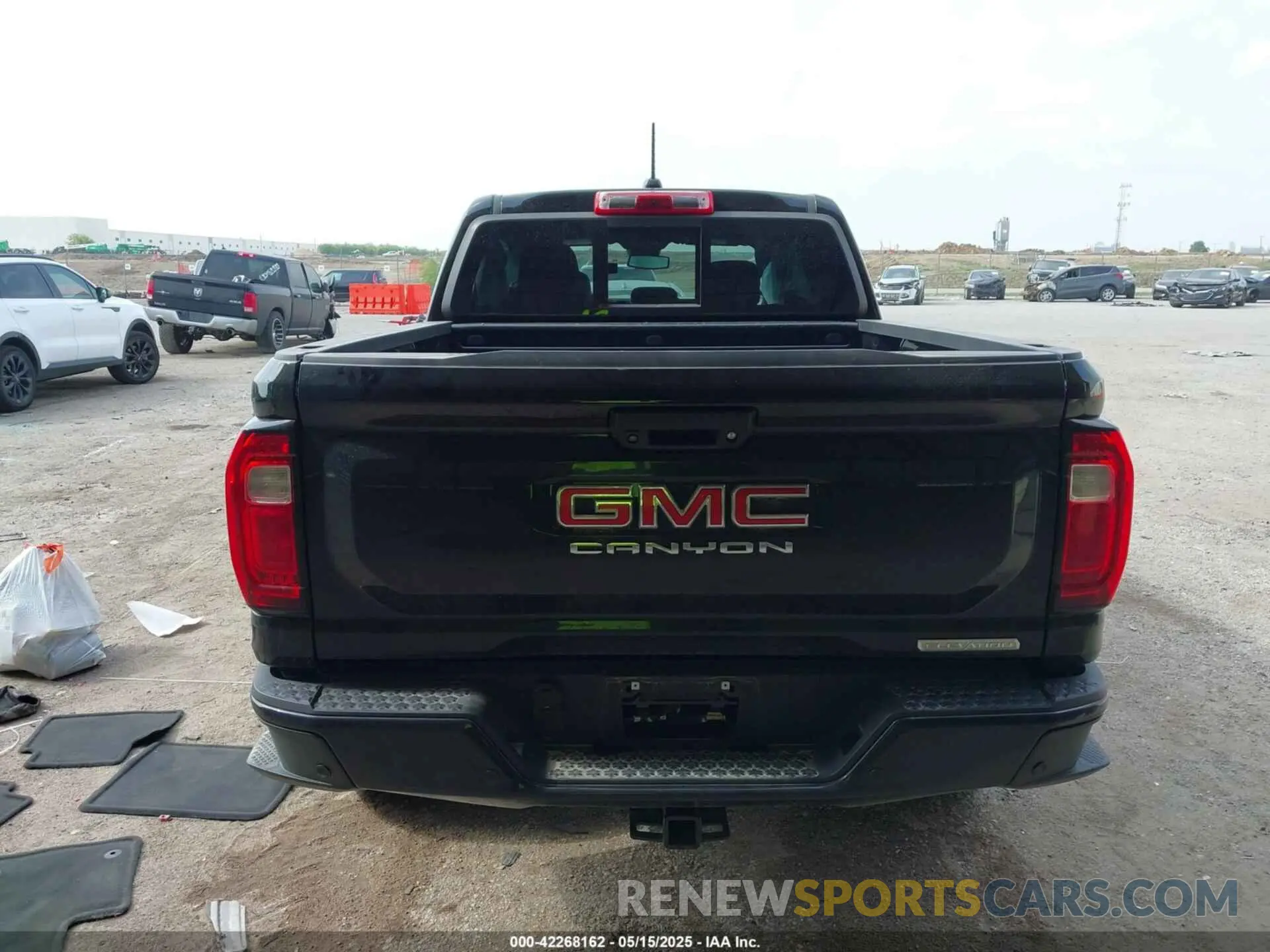 16 Photograph of a damaged car 1GTP5BEK6R1186012 GMC CANYON 2024