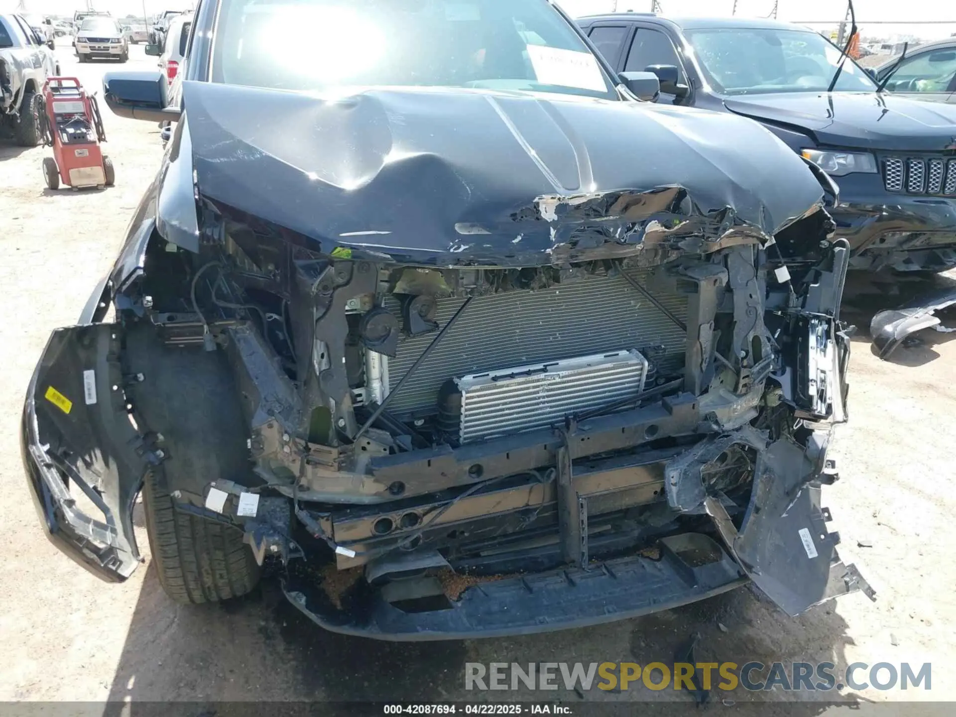 6 Photograph of a damaged car 1GTP5BEK9R1272236 GMC CANYON 2024