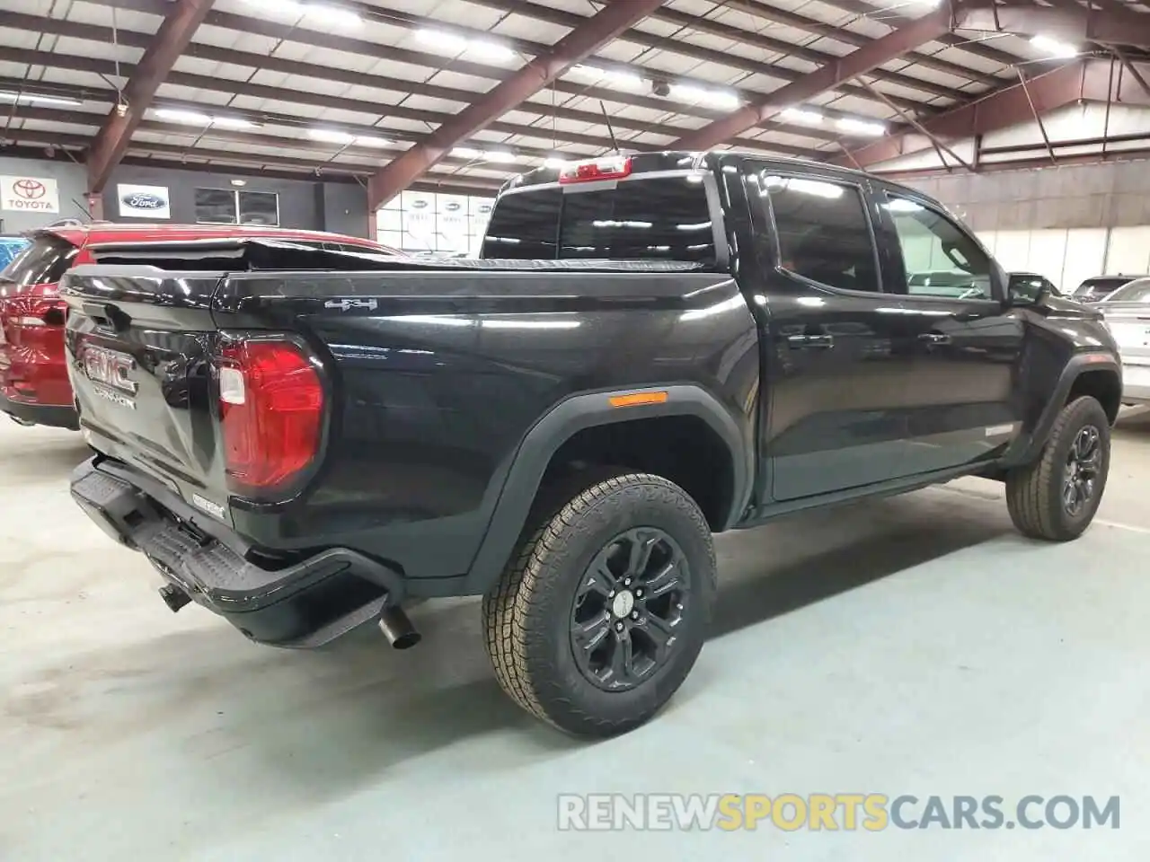 3 Photograph of a damaged car 1GTP6BEK3R1261875 GMC CANYON 2024